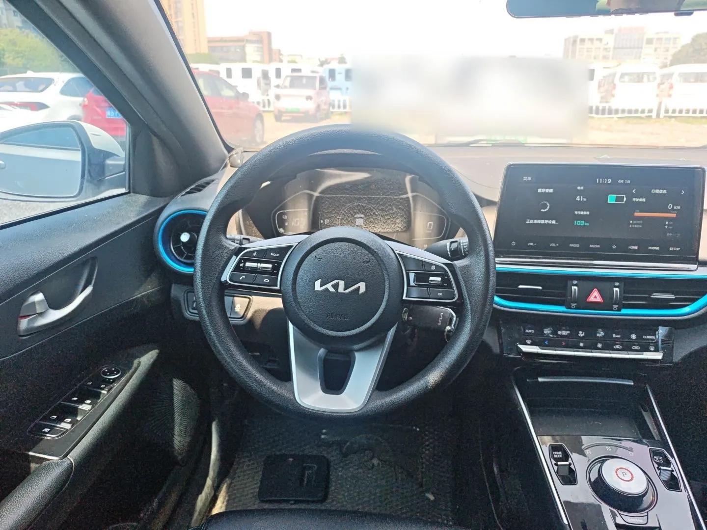 Kia K3 New Energy 2021 EV Comfort Edition 410km — миниатюра 14