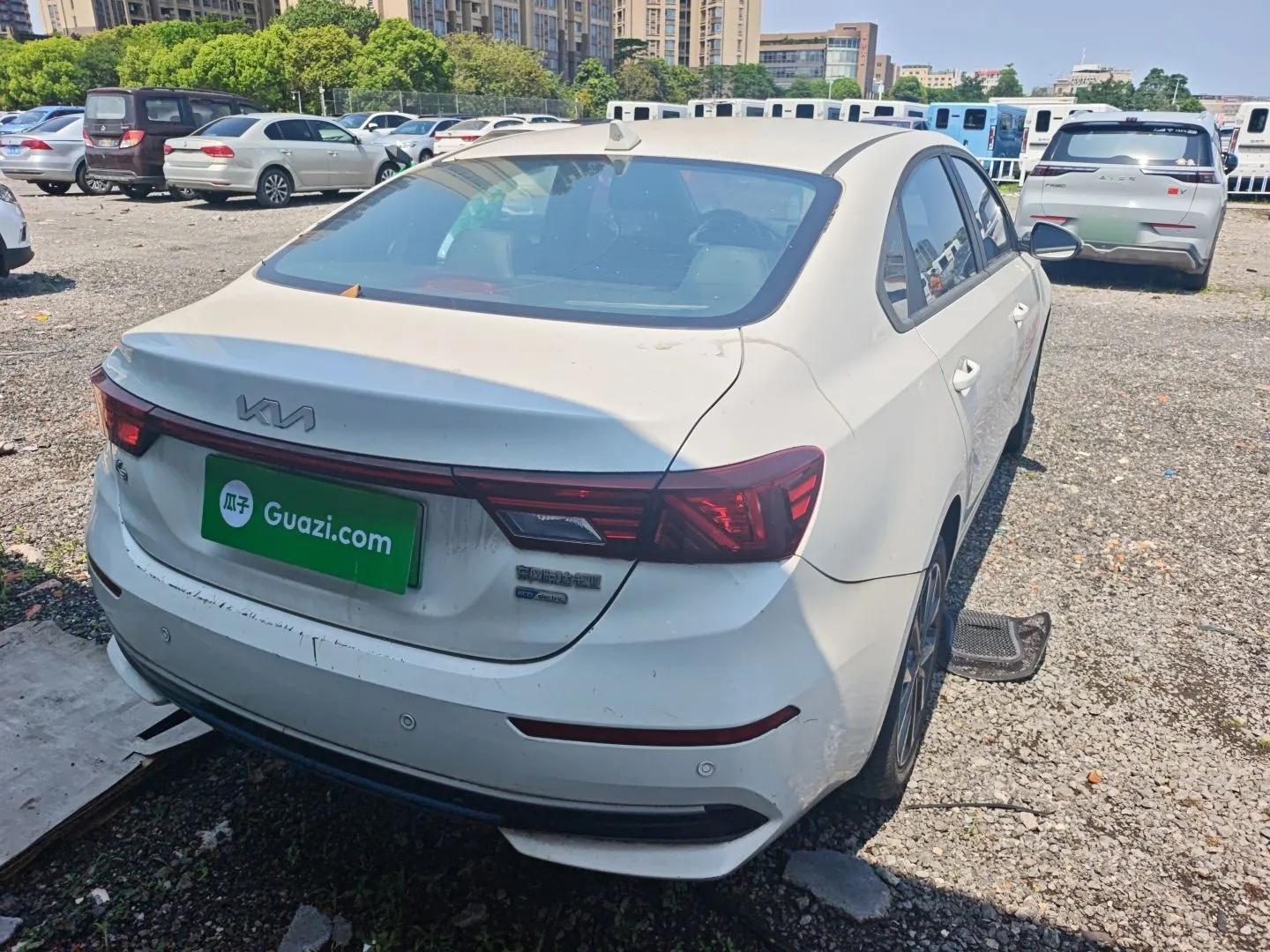 Kia K3 New Energy 2021 EV Comfort Edition 410km — миниатюра 6