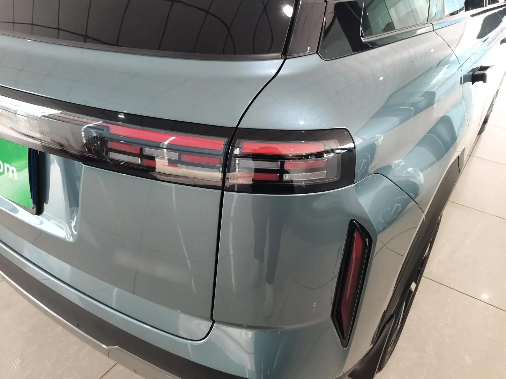 Chery Explore 06 2023 Urban Edition 1.6T Two-Wheel Drive Luxury — миниатюра 7