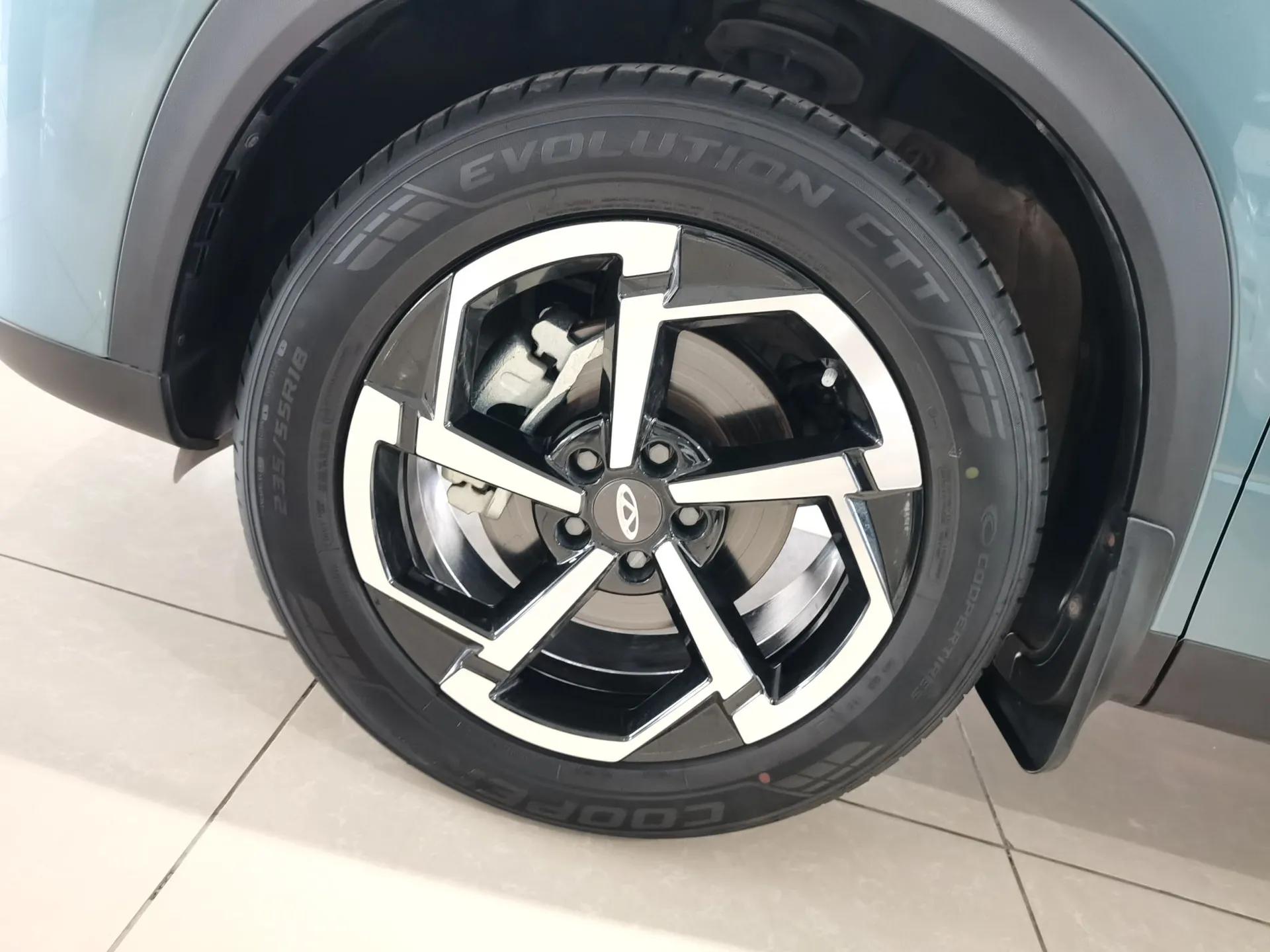 Chery Explore 06 2023 Urban Edition 1.6T Two-Wheel Drive Luxury — миниатюра 8