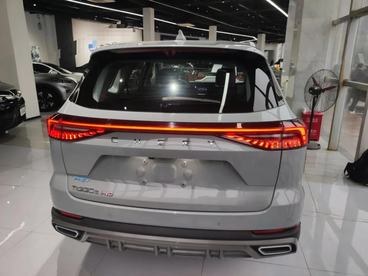 Chery Tiggo 8 PRO New Energy 2024 1.5T 100km XinChen Edition — миниатюра 3