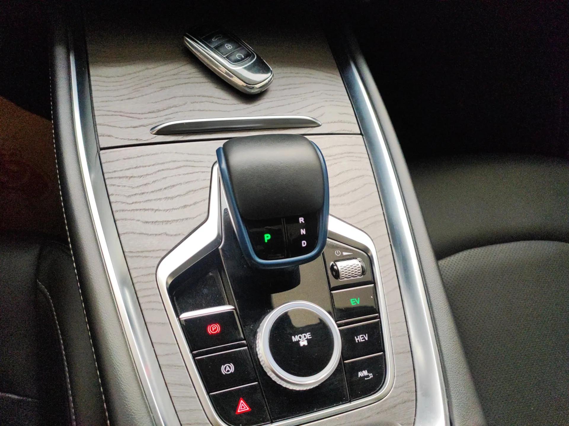 Chery Tiggo 8 PRO New Energy 2023 1.5T Enjoyment Edition — миниатюра 17