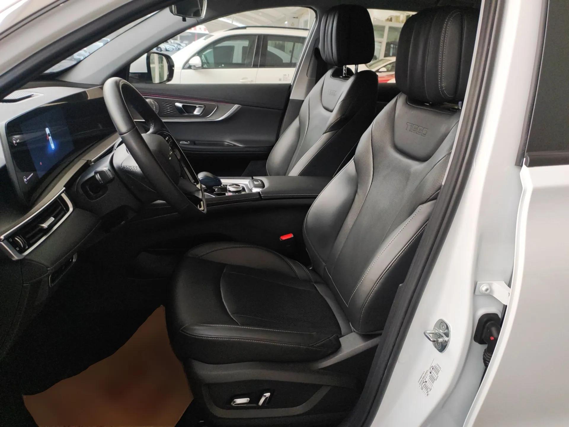Chery Tiggo 8 PRO New Energy 2023 1.5T Enjoyment Edition — миниатюра 18