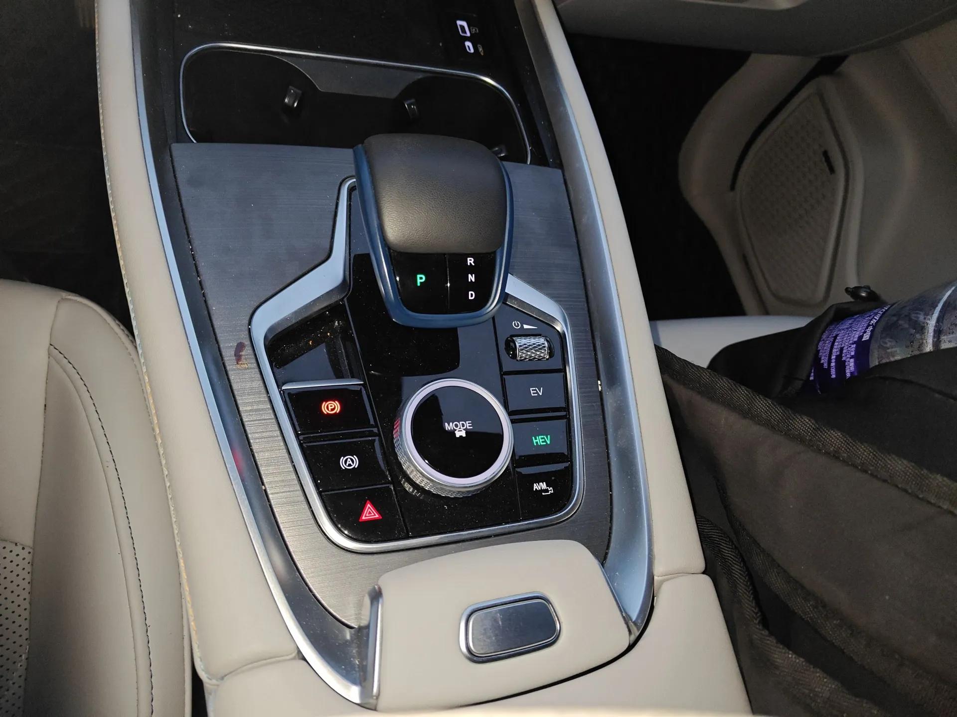 Chery Tiggo 8 PRO New Energy 2023 1.5T Enjoyment Edition — миниатюра 17