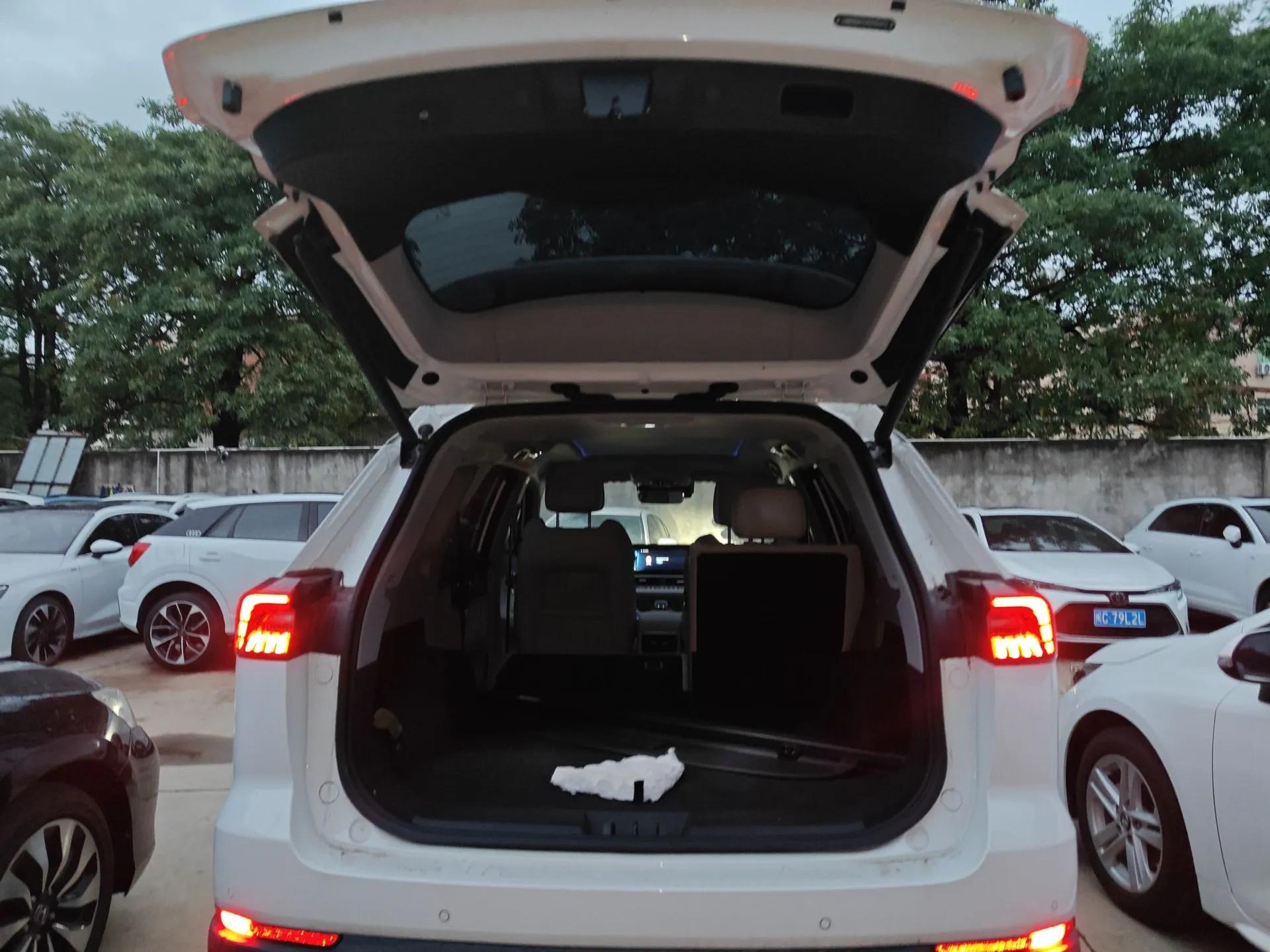 Chery Tiggo 8 PRO New Energy 2023 1.5T Enjoyment Edition — миниатюра 22