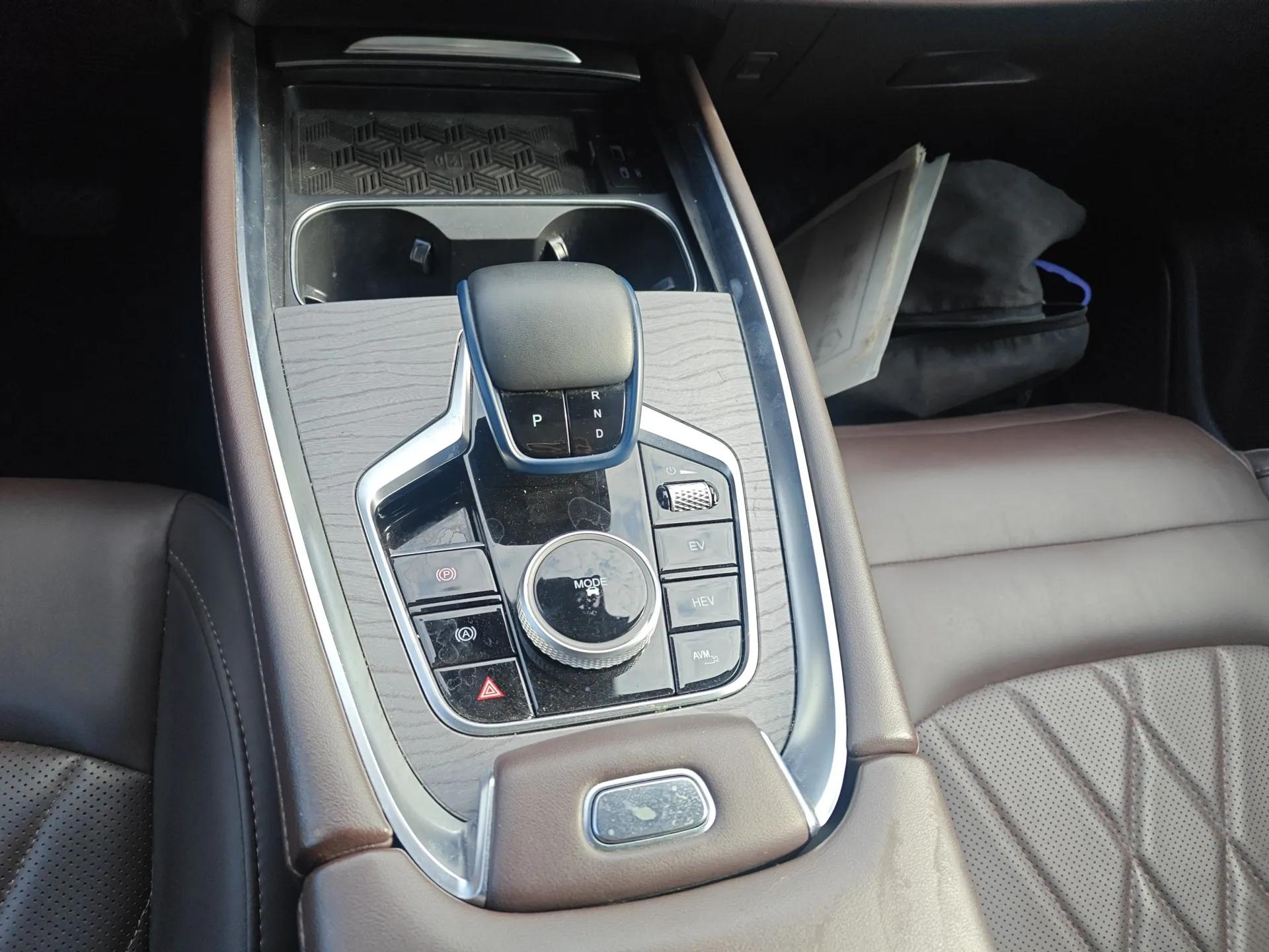Chery Tiggo 8 PRO New Energy 2023 1.5T Enjoyment Edition — миниатюра 17