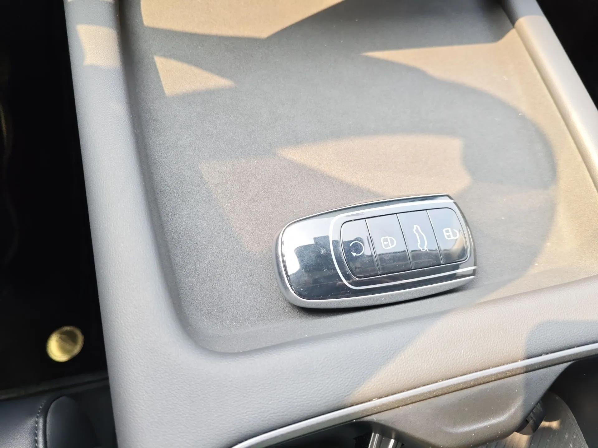 Chery Tiggo 7 C-DM 2025 1.5T 120KM Luxury Trim — миниатюра 9