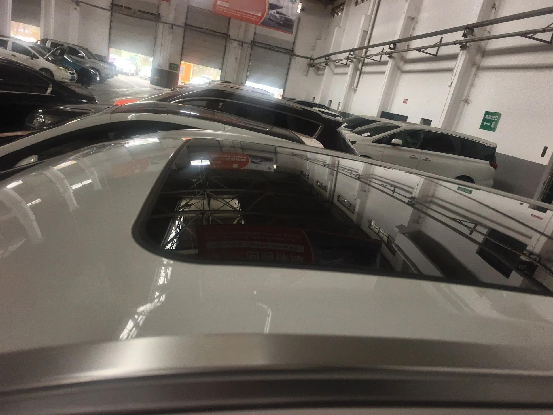 Chery Tiggo 7 C-DM 2025 1.5T 120KM Luxury Trim — миниатюра 11