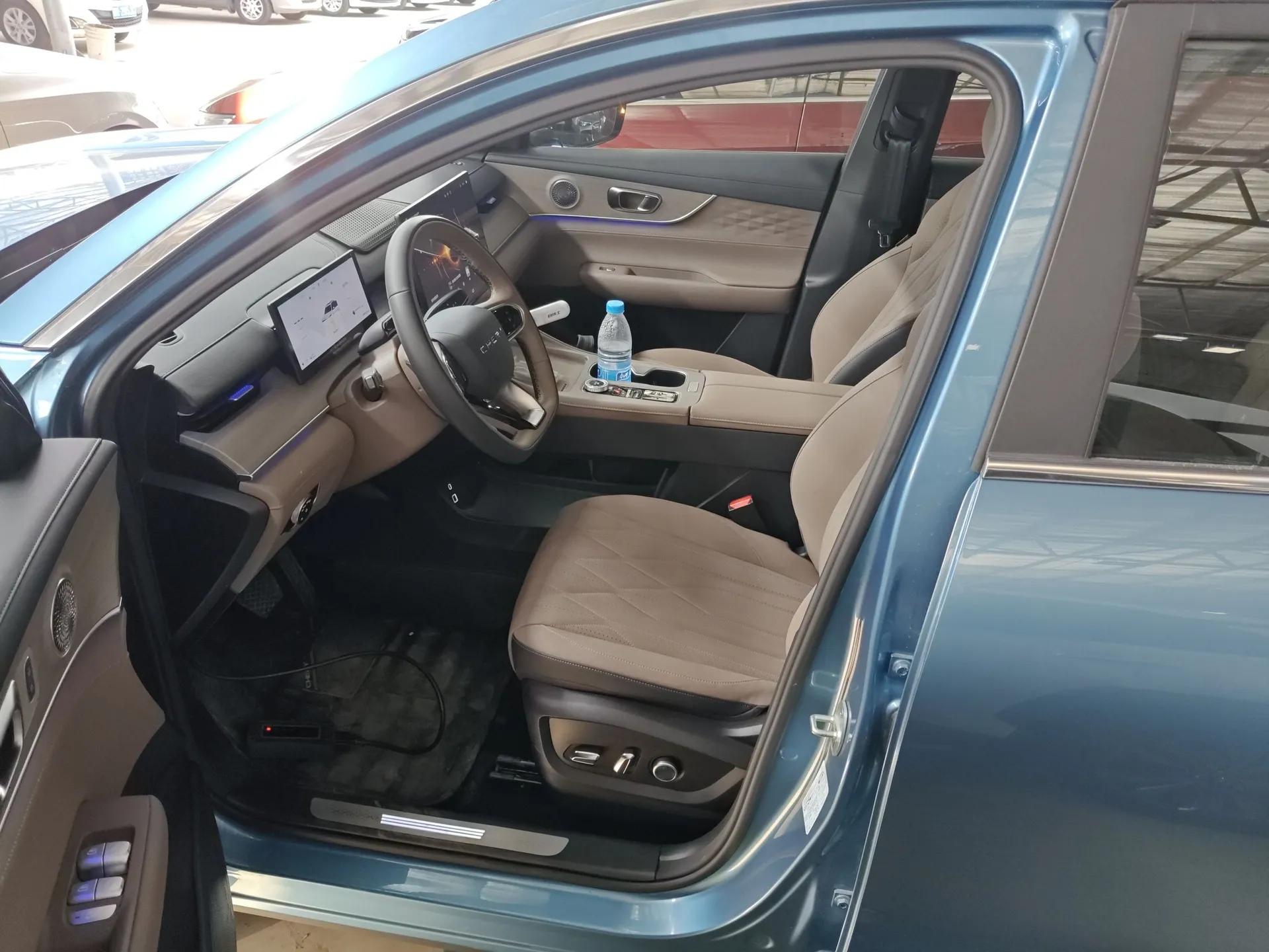 Chery Tiggo 8 PLUS C-DM 2025 1.5T 116 km Prestige Version 5 Seats — миниатюра 19