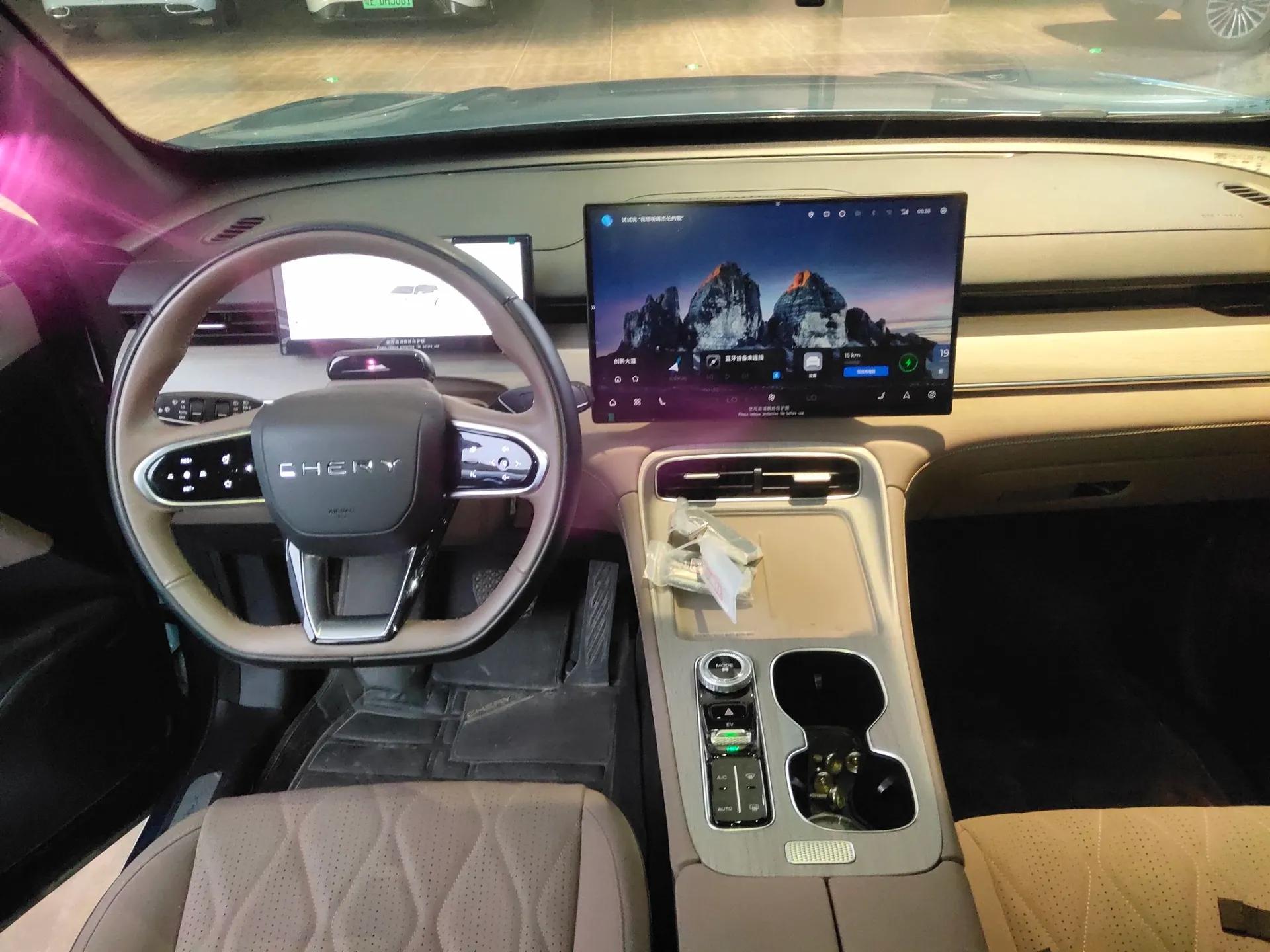Chery Tiggo 8 PLUS C-DM 2025 1.5T 116 km Prestige Version 5 Seats — миниатюра 16