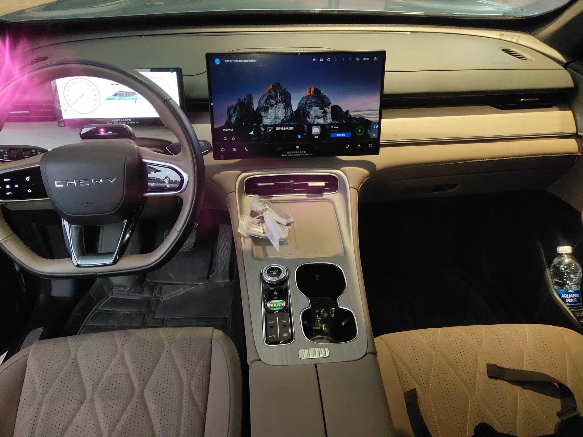 Chery Tiggo 8 PLUS C-DM 2025 1.5T 116 km Prestige Version 5 Seats — миниатюра 17