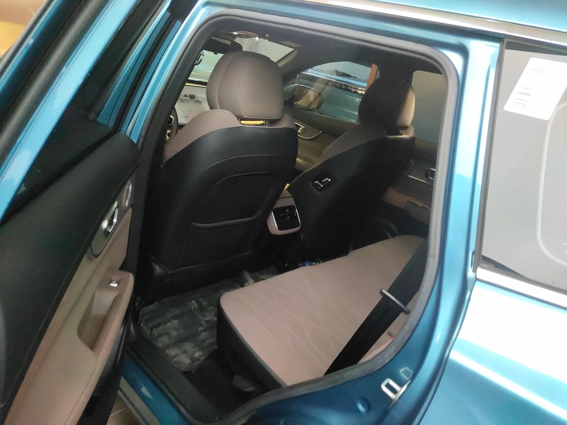 Chery Tiggo 8 PLUS C-DM 2025 1.5T 116 km Prestige Version 5 Seats — миниатюра 20