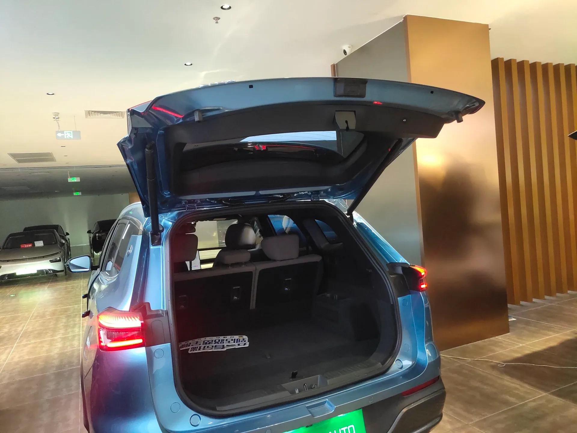 Chery Tiggo 8 PLUS C-DM 2025 1.5T 116 km Prestige Version 5 Seats — миниатюра 22