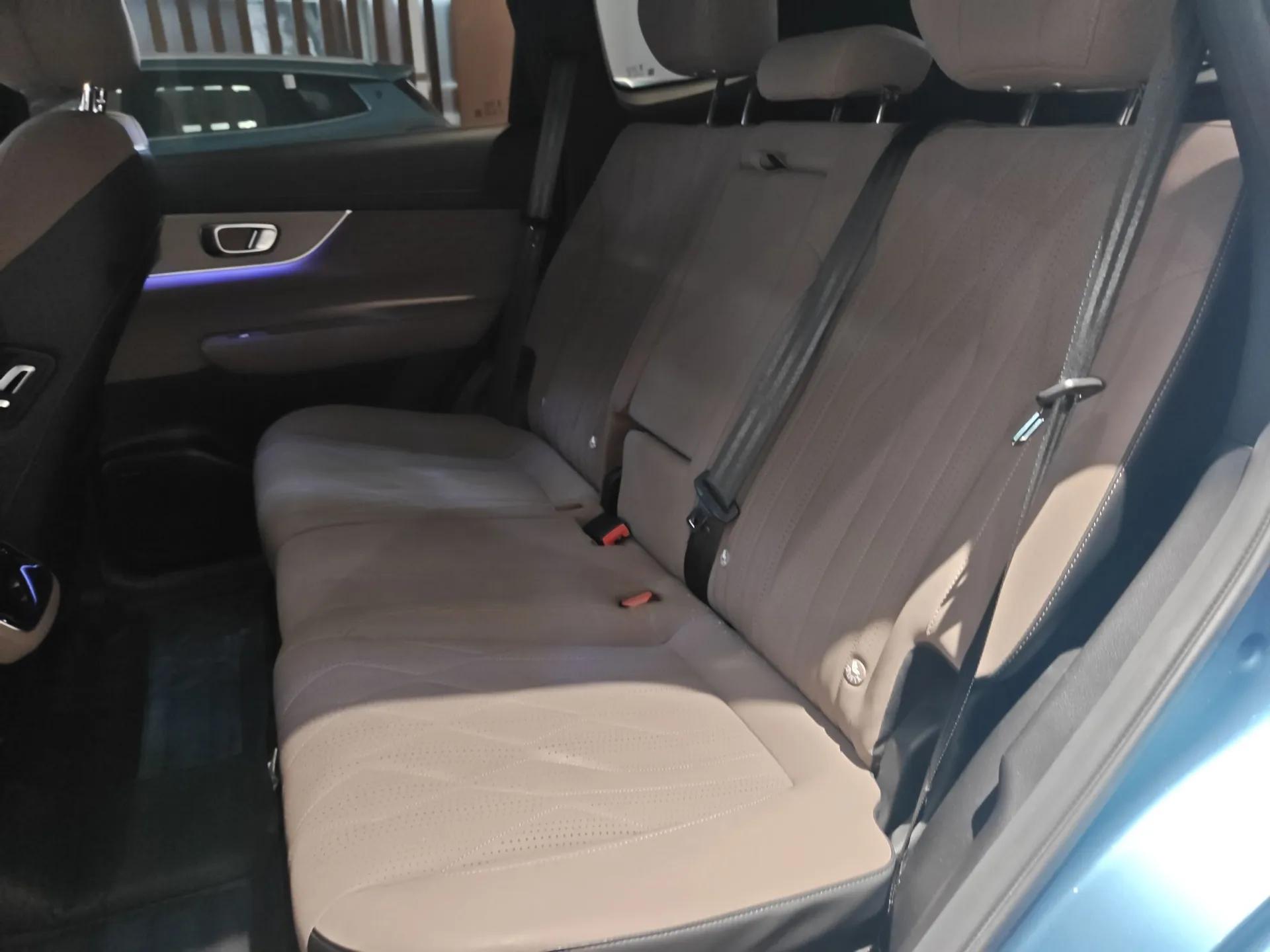 Chery Tiggo 8 PLUS C-DM 2025 1.5T 116 km Prestige Version 5 Seats — миниатюра 19