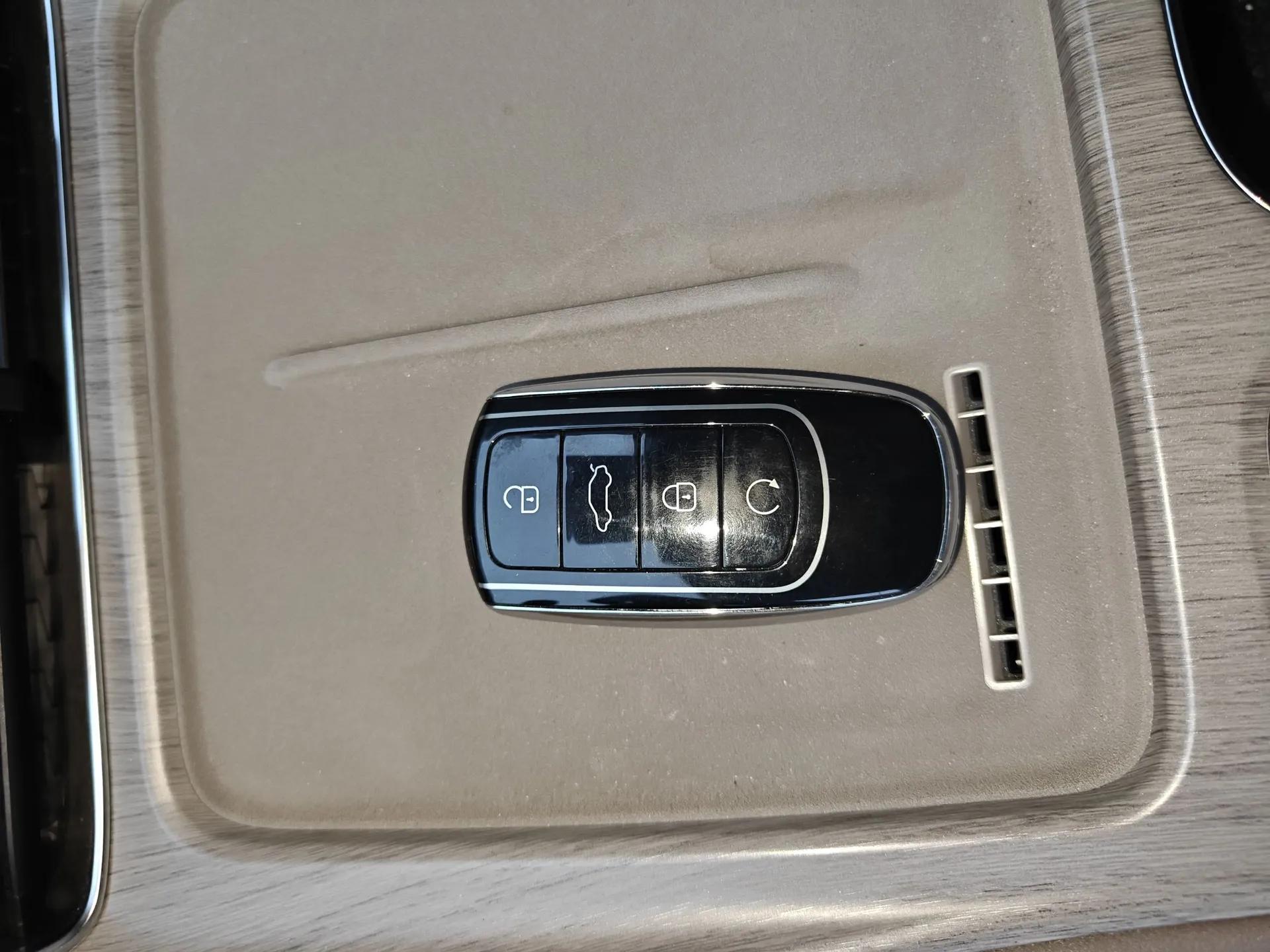 Chery Tiggo 8 PLUS C-DM 2025 1.5T 116 km Prestige Version 5 Seats — миниатюра 12