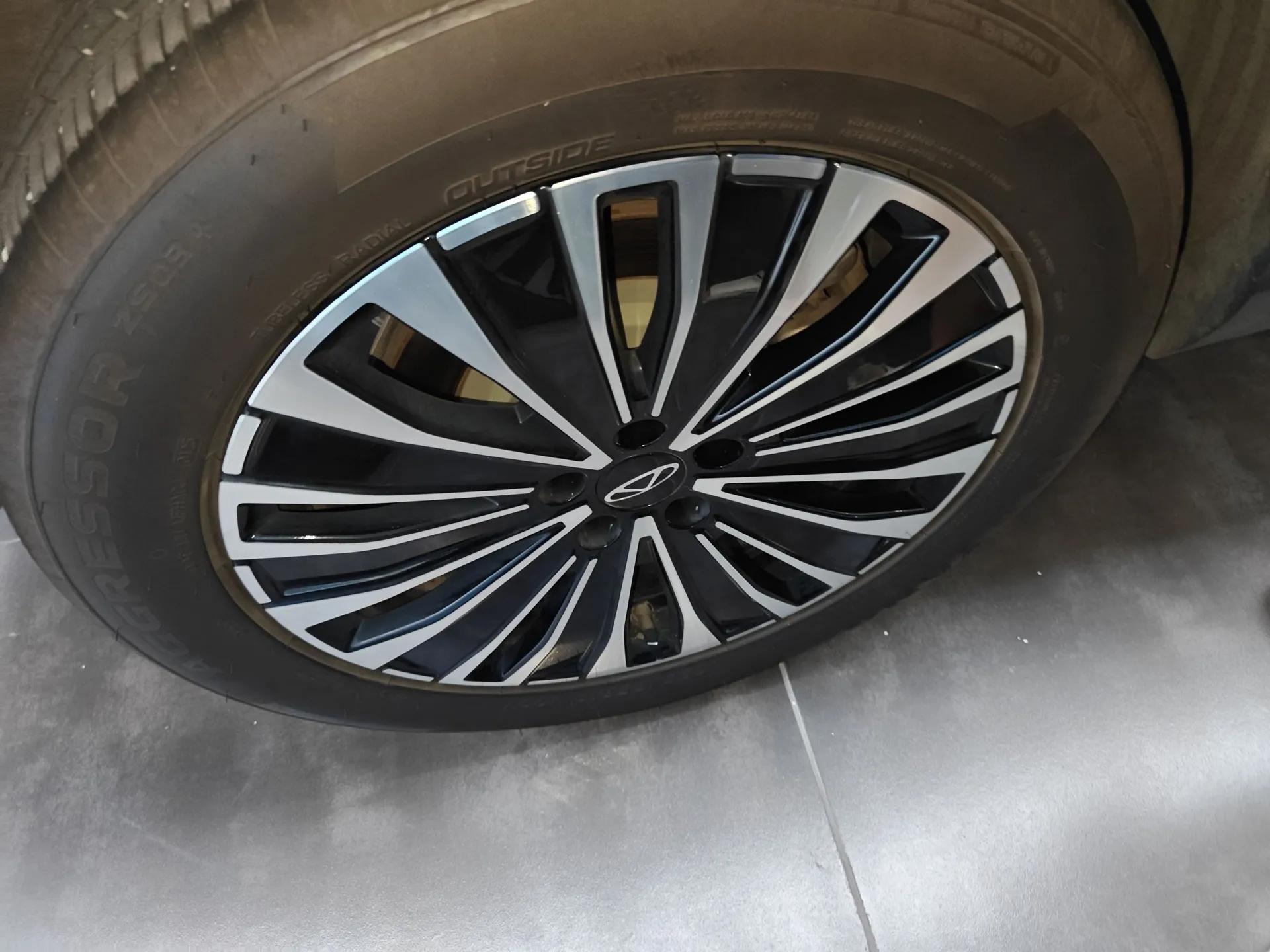 Chery Tiggo 8 PLUS C-DM 2025 1.5T 116 km Prestige Version 5 Seats — миниатюра 10