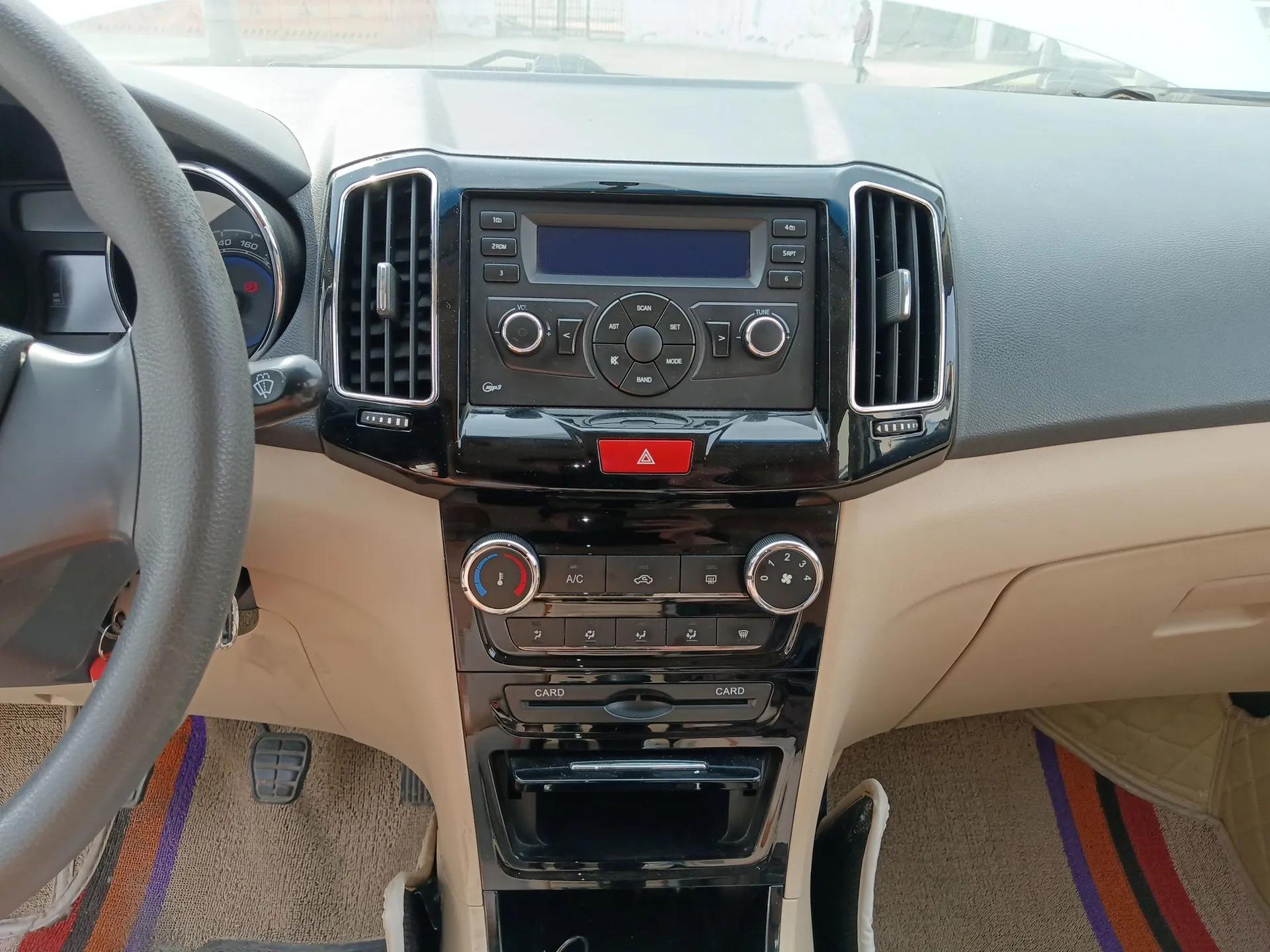 Chery E3 2015 1.5L Manual Fashion Model — миниатюра 16