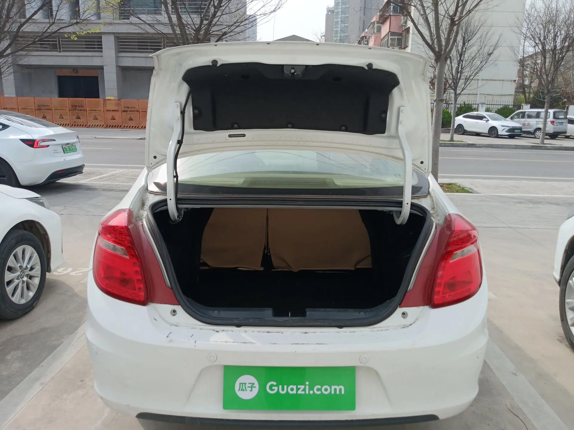 Chery E3 2015 1.5L Manual Fashion Model — миниатюра 22