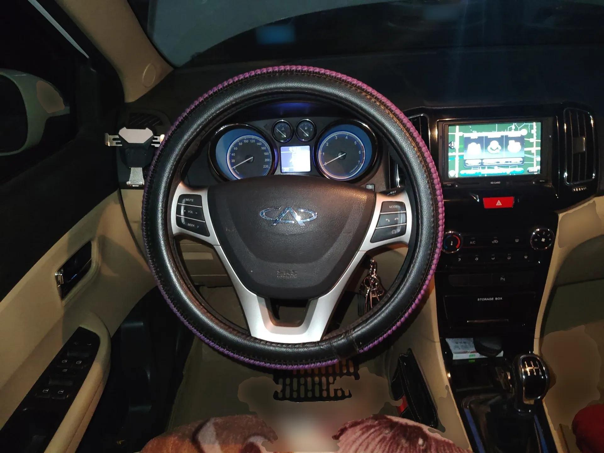 Chery E3 2013 1.5L Manual ZhiShang Model — миниатюра 11