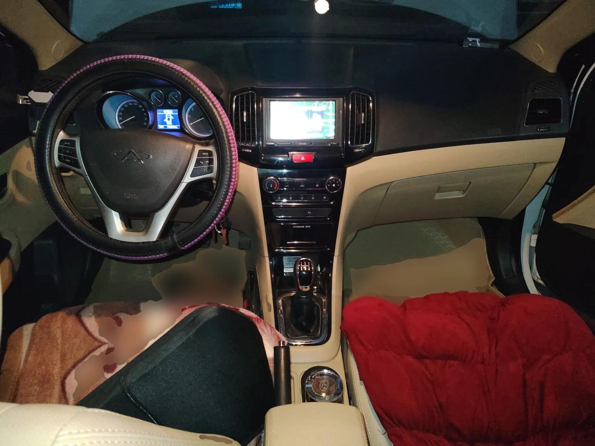 Chery E3 2013 1.5L Manual ZhiShang Model — миниатюра 10