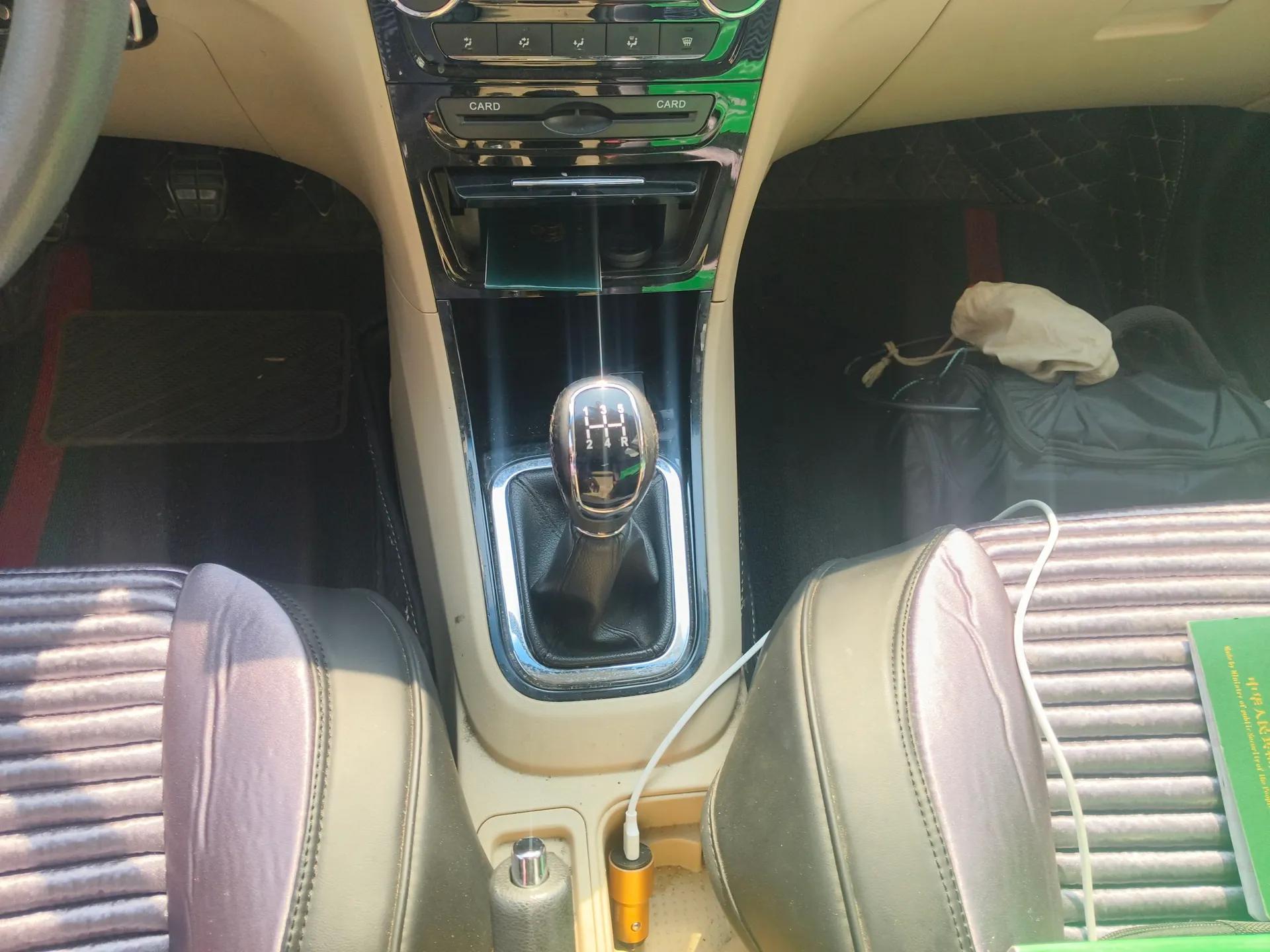 Chery E3 2015 1.5L Manual Fashion Model — миниатюра 15
