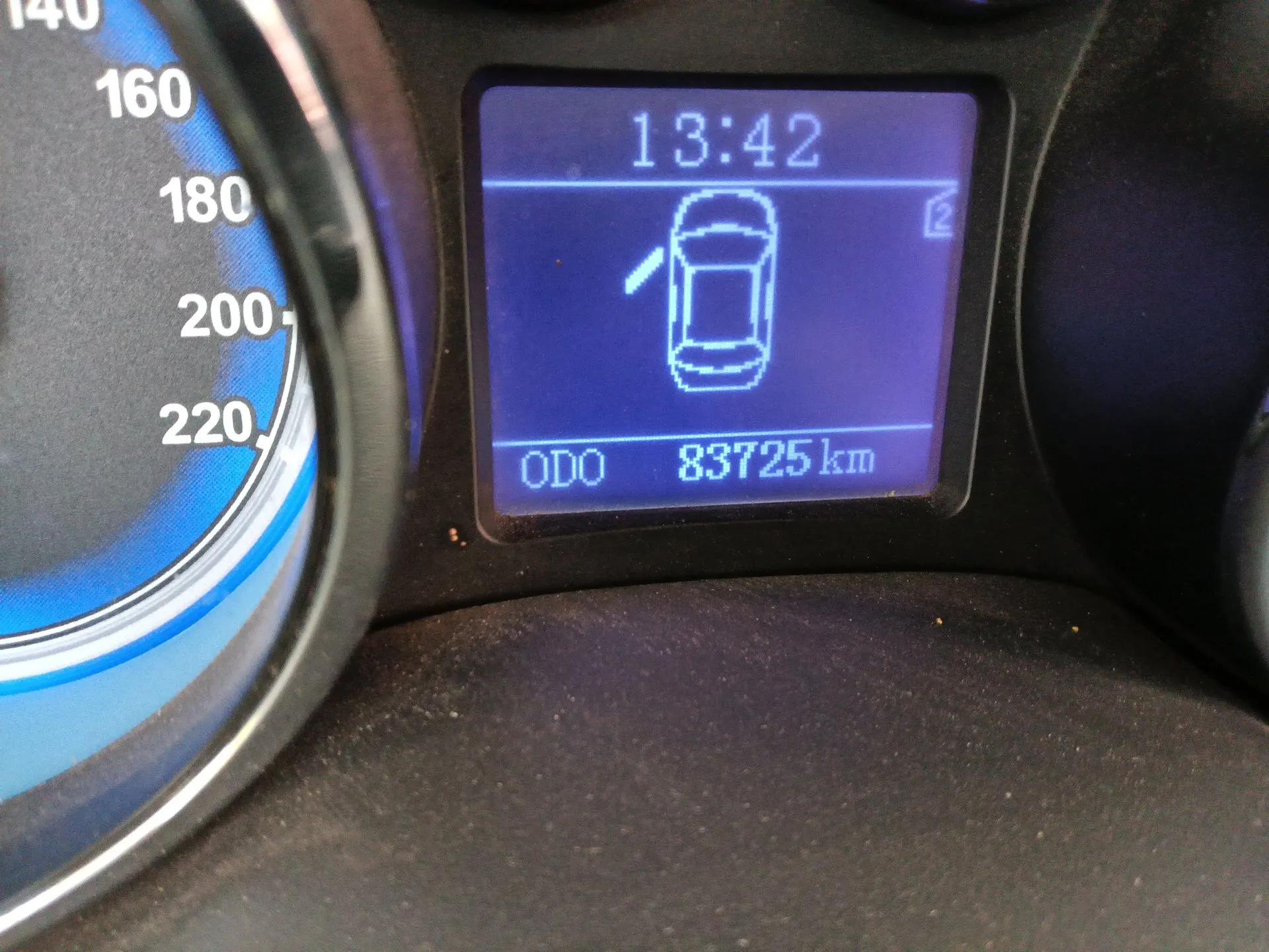 Chery E3 2013 1.5L Manual Fashion Model — миниатюра 13