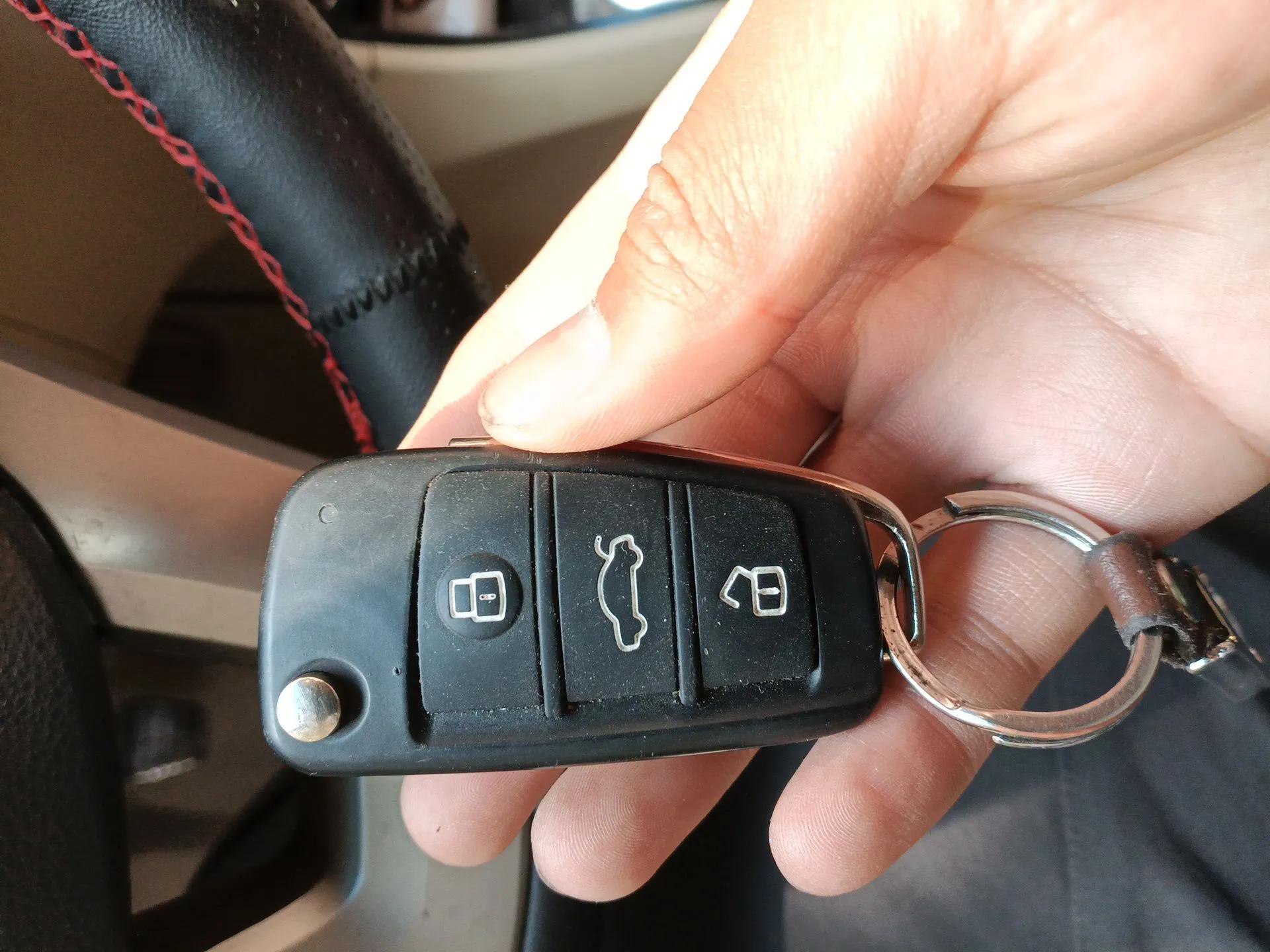 Chery E3 2013 1.5L Manual Fashion Model — миниатюра 9