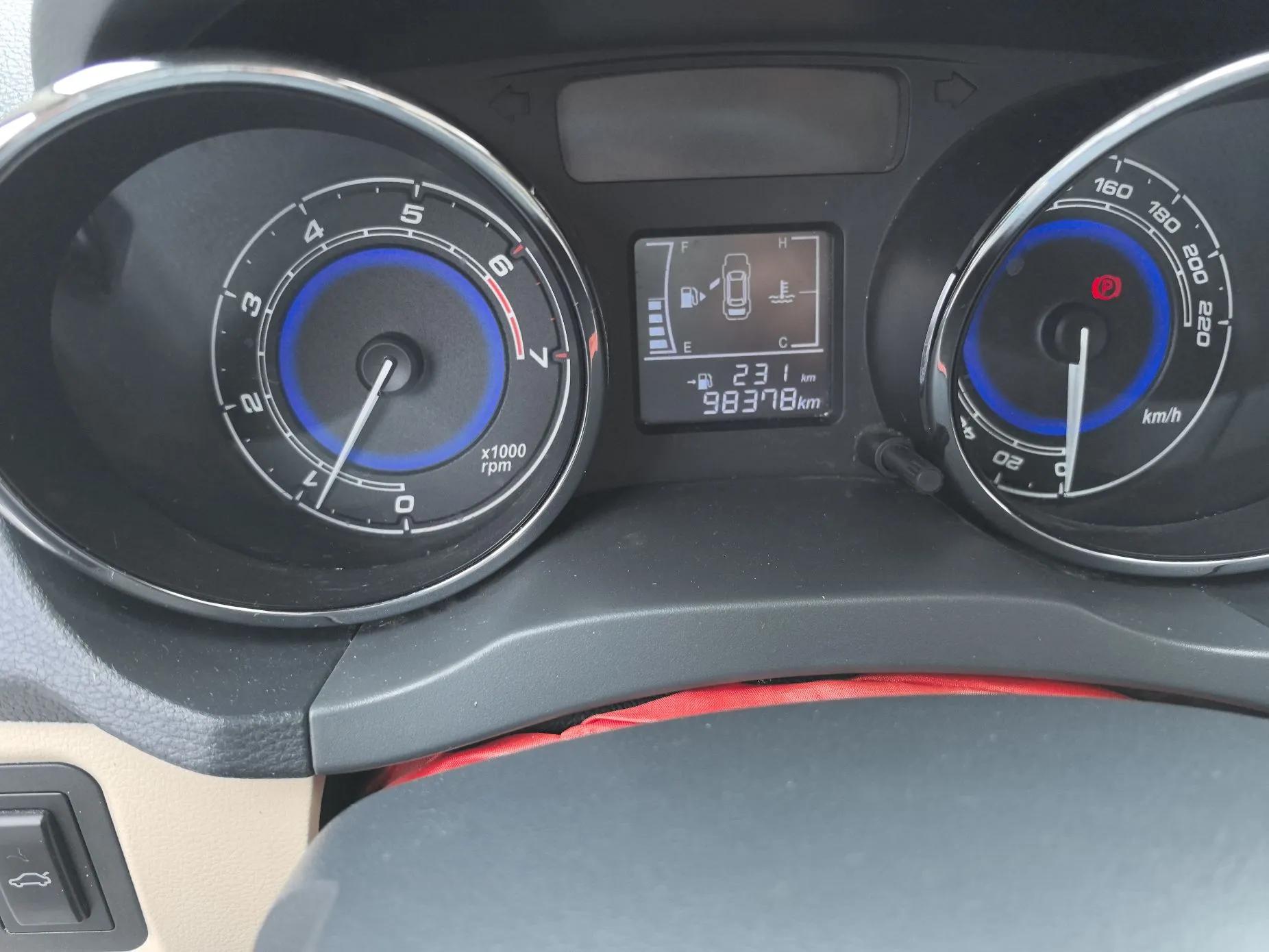 Chery E3 2015 1.5L Manual ZhiShang Model — миниатюра 13
