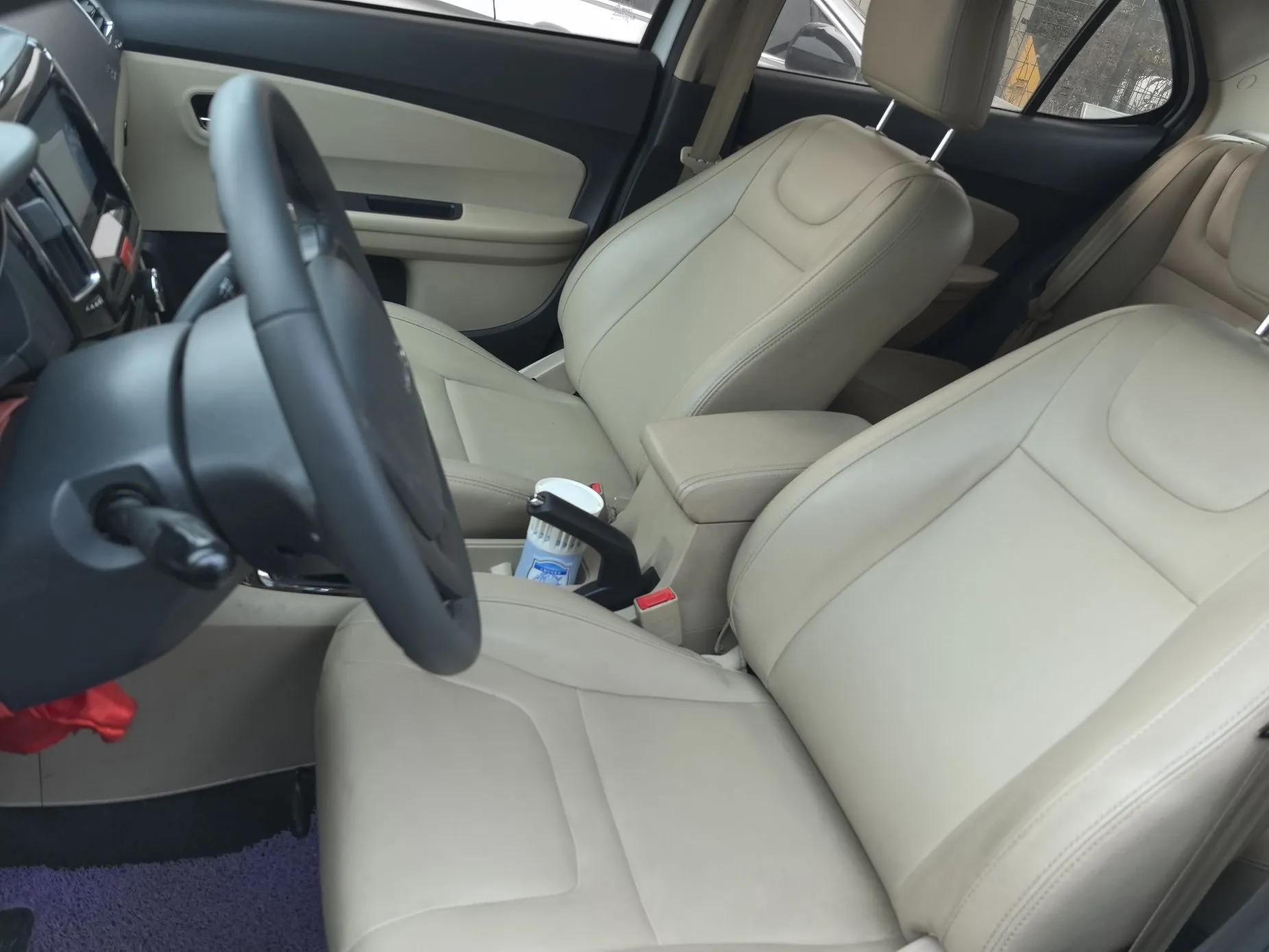 Chery E3 2015 1.5L Manual ZhiShang Model — миниатюра 16