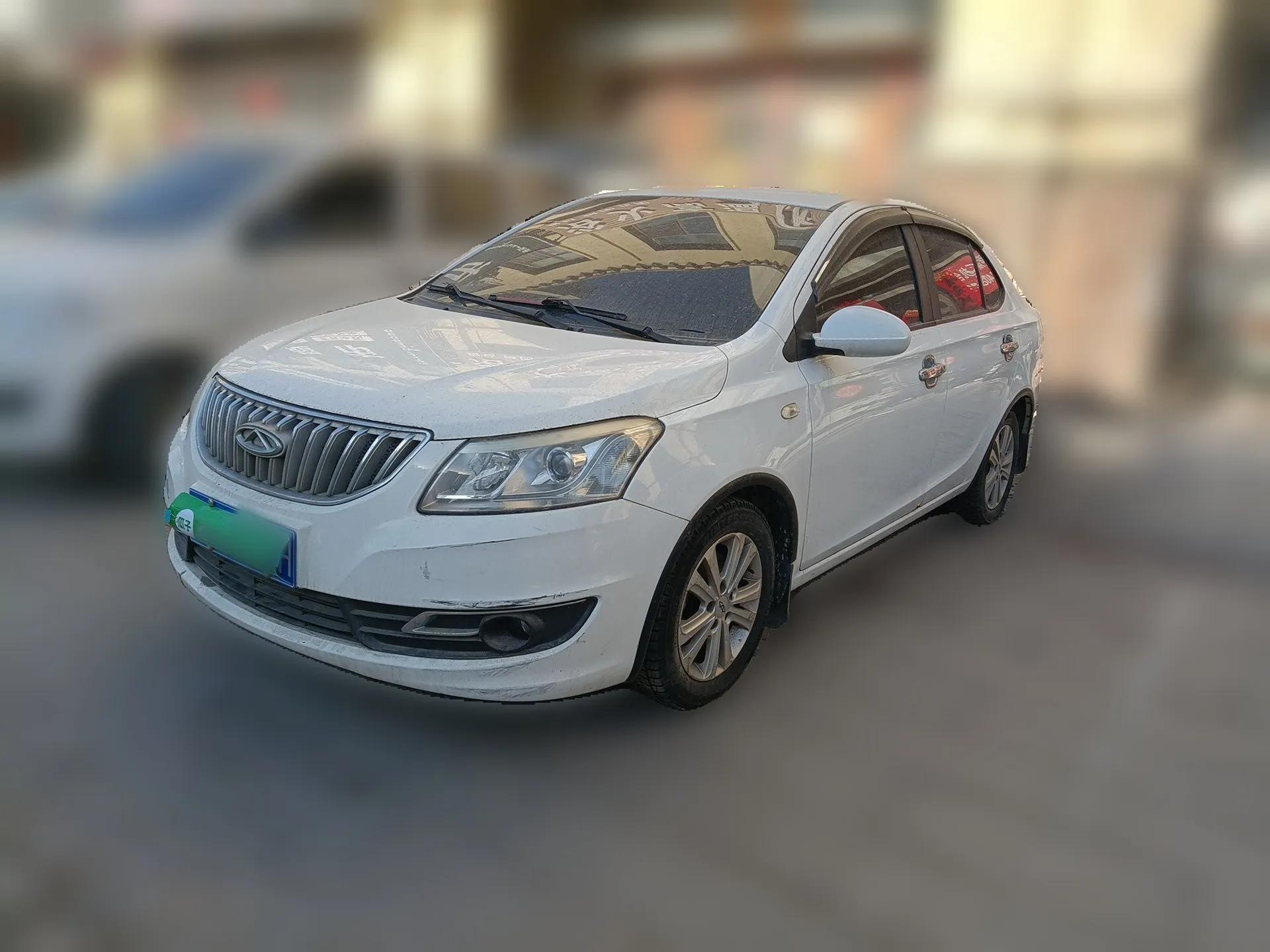 Chery E3 2013 1.5L Manual Fashion Model — миниатюра 1