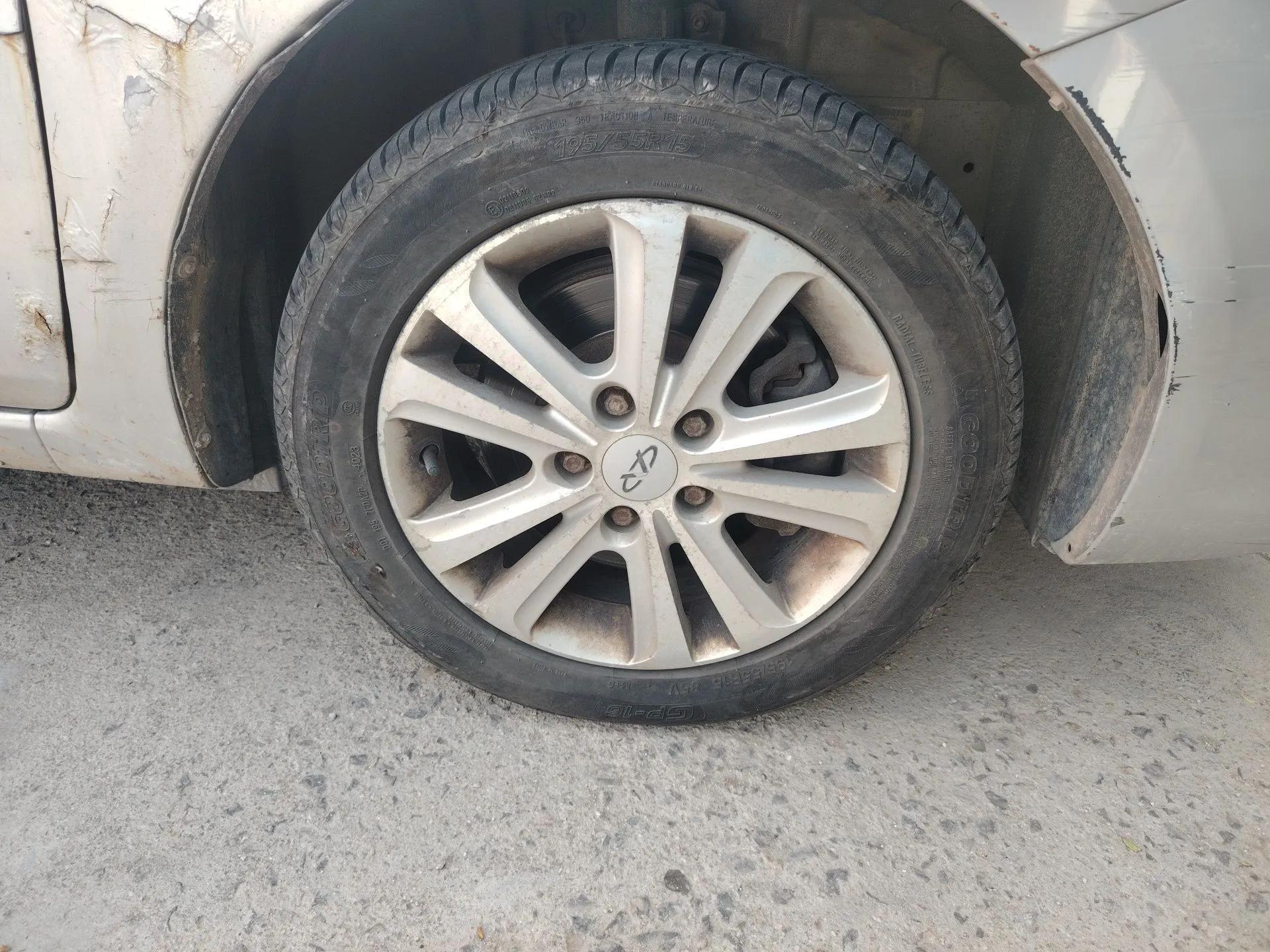 Chery E3 2013 1.5L Manual Fashion Model — миниатюра 8