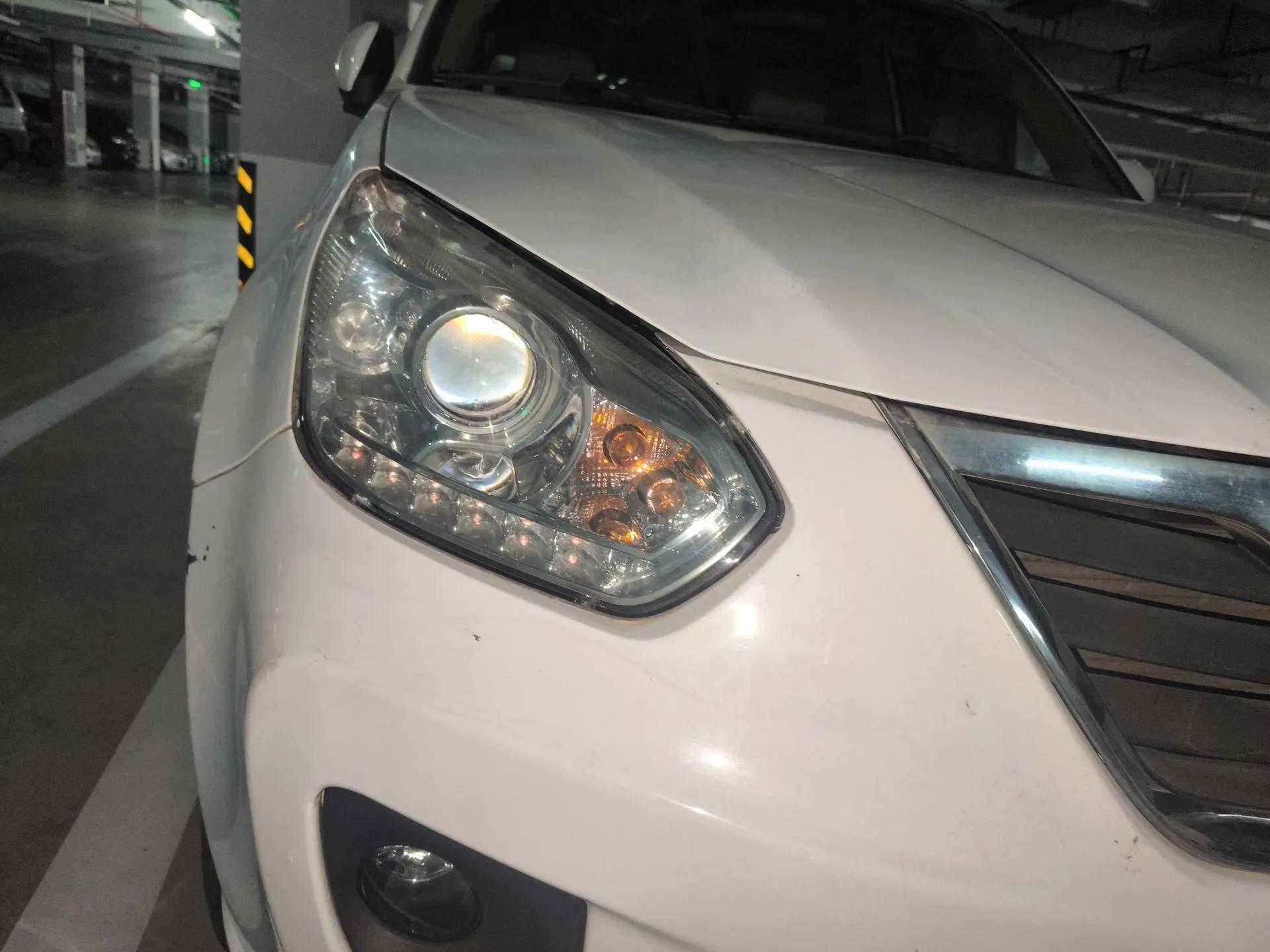 Chery Tiggo 2012 Elite Edition 1.6L CVT Comfort DVVT Model — миниатюра 7