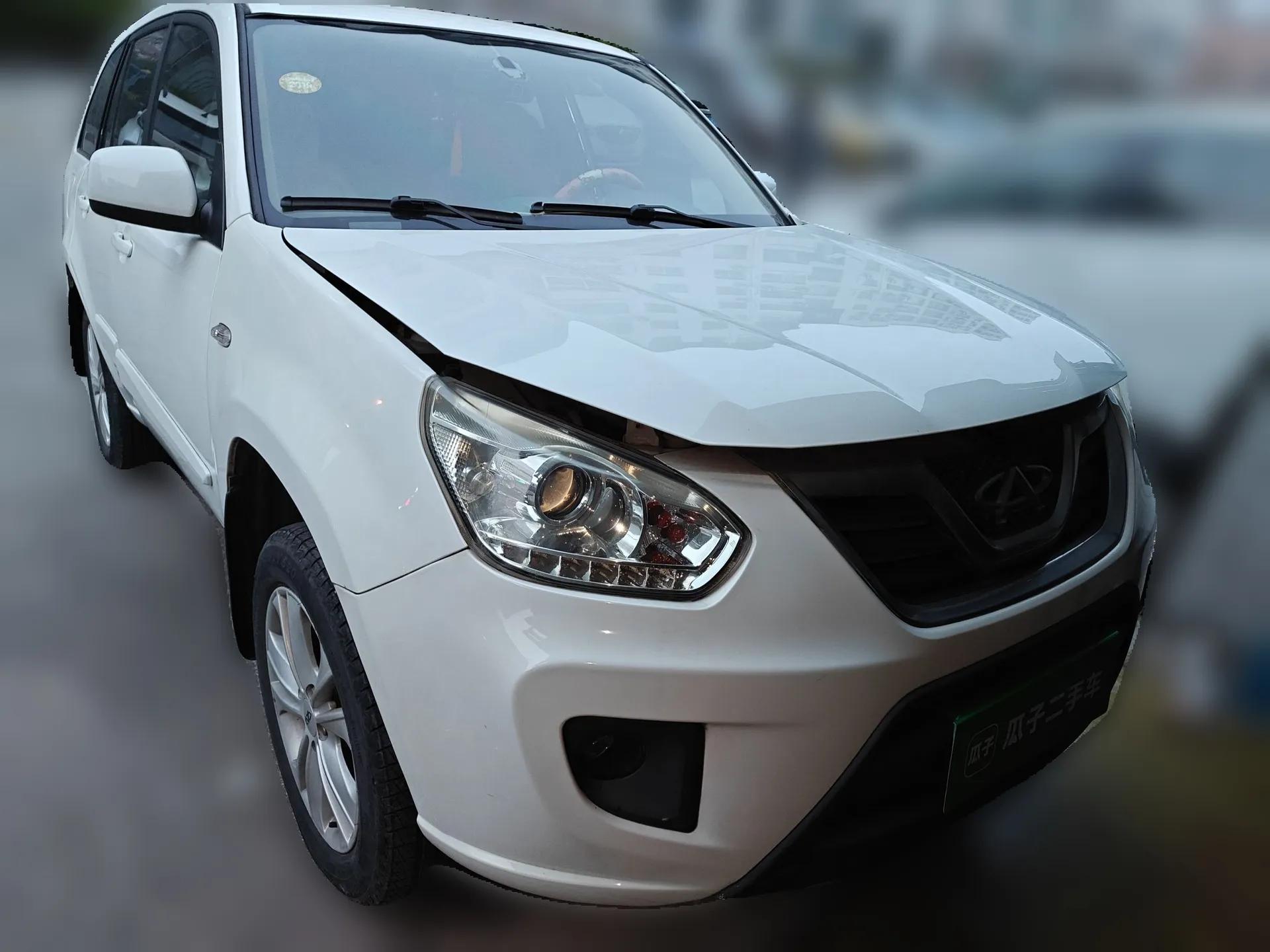 Chery Tiggo 2012 Elite Edition Facelift 1.6L Manual Comfort DVVT — миниатюра 3