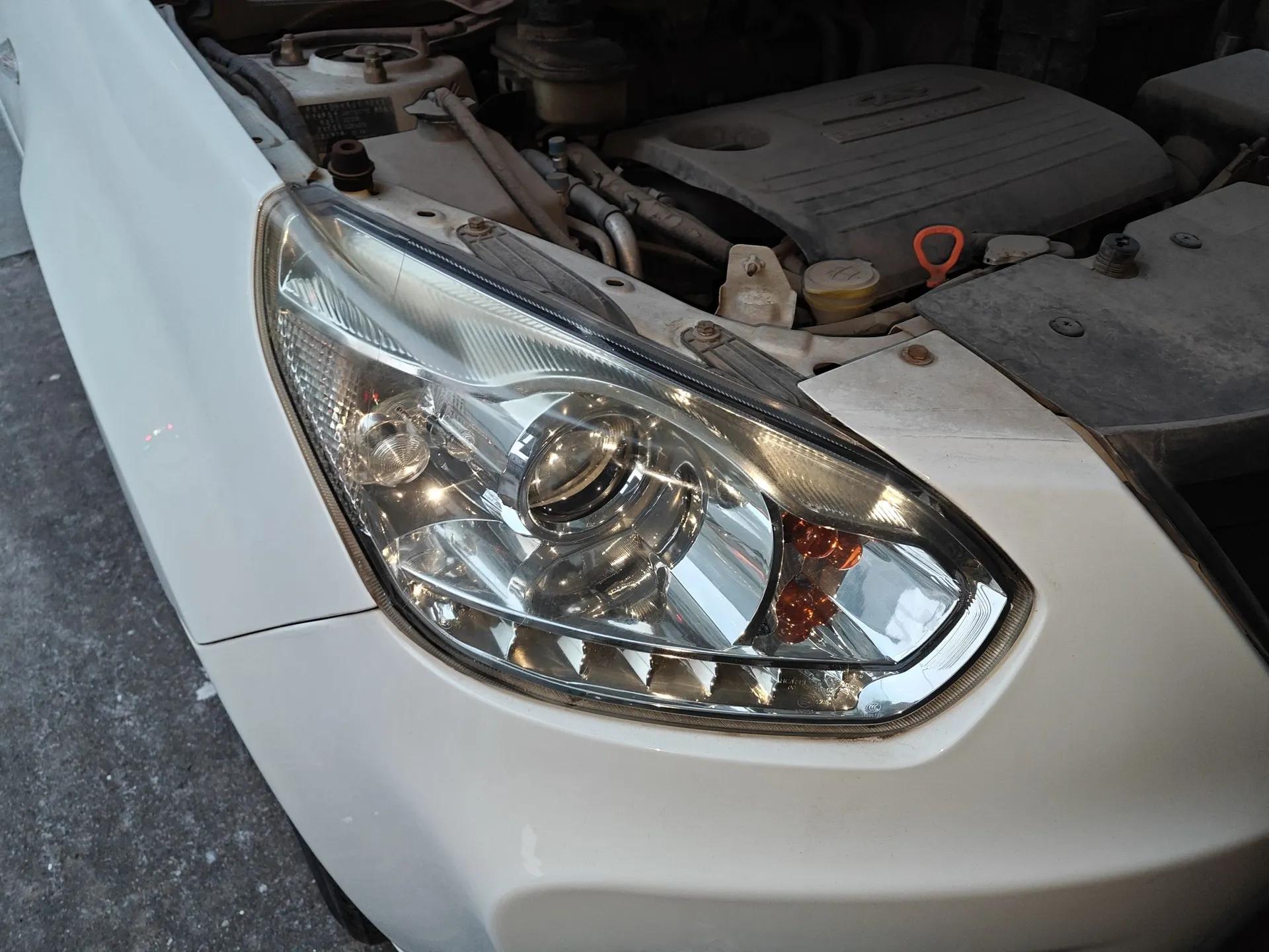 Chery Tiggo 2012 Elite Edition Facelift 1.6L Manual Comfort DVVT — миниатюра 7
