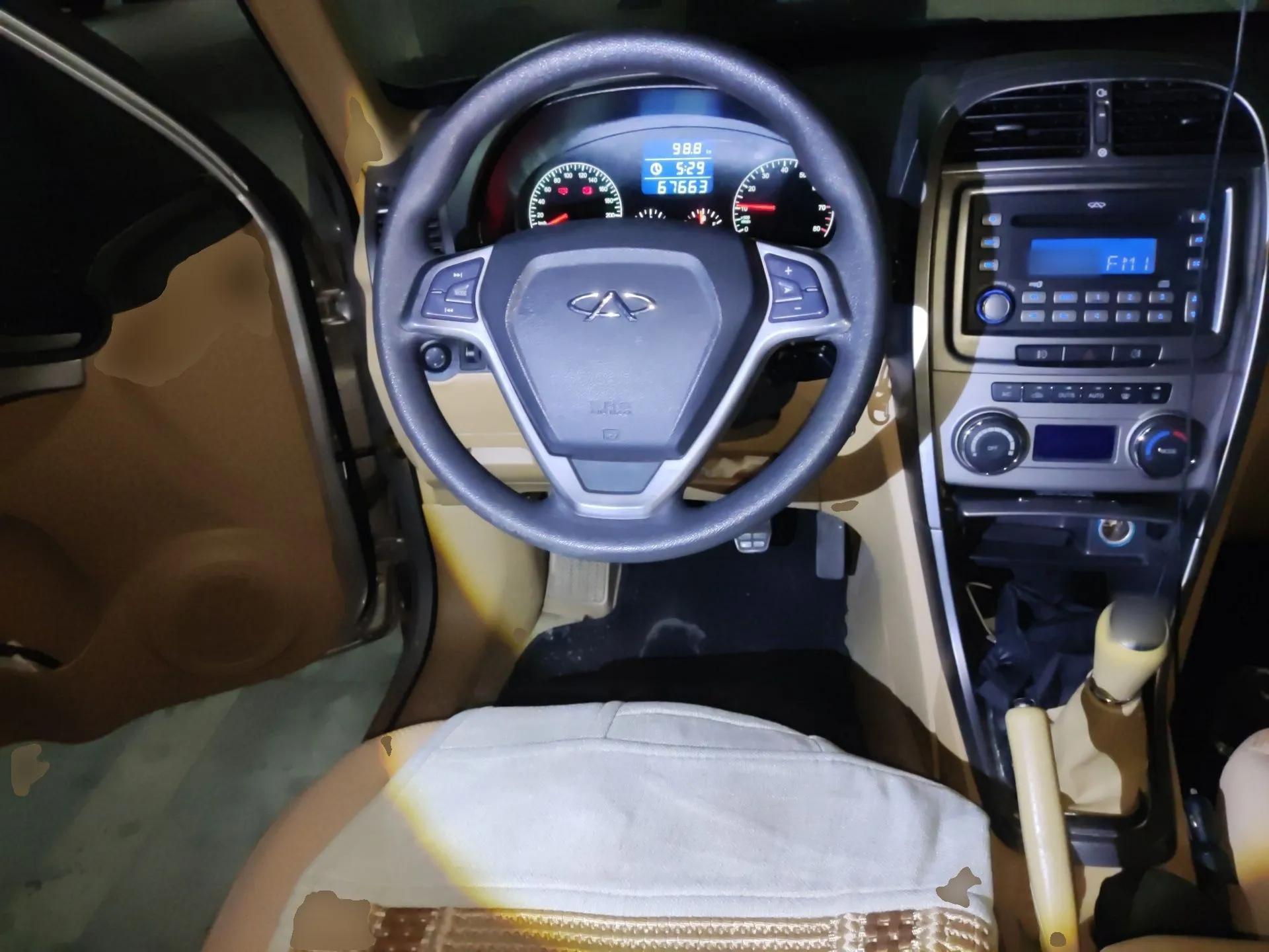 Chery Tiggo 2012 Elite Edition Facelift 1.6L Manual Comfort DVVT — миниатюра 11