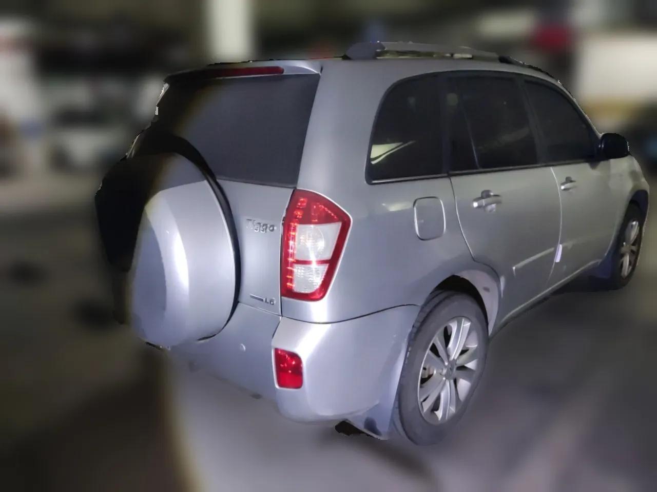 Chery Tiggo 2012 Elite Edition Facelift 1.6L Manual Comfort DVVT — миниатюра 6