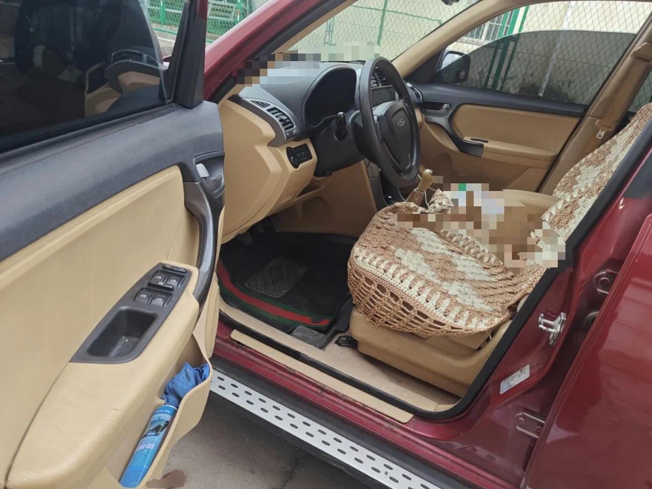 Chery Tiggo 2012 Elite Edition Facelift 1.6L Manual Comfort DVVT — миниатюра 17