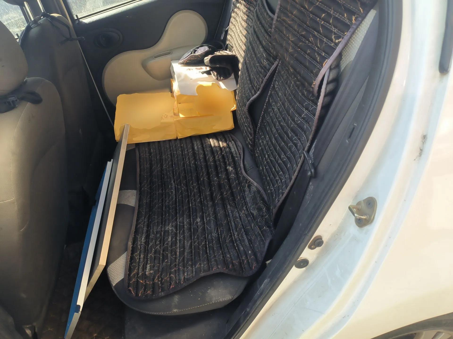 Chery QQ 2013 1.0L Manual Happy Edition — миниатюра 18