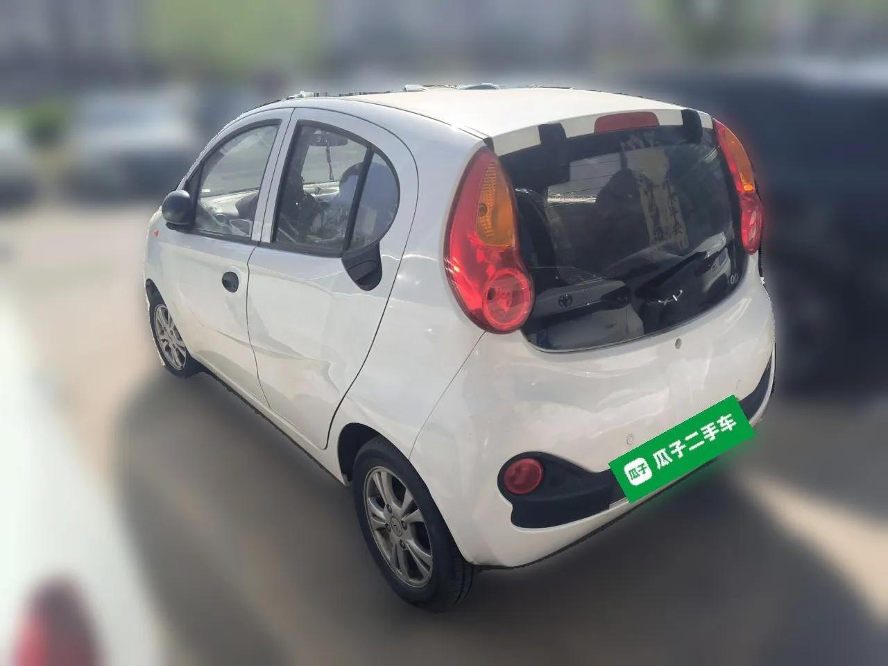 Chery QQ 2013 1.0L Manual Happy Edition — миниатюра 4