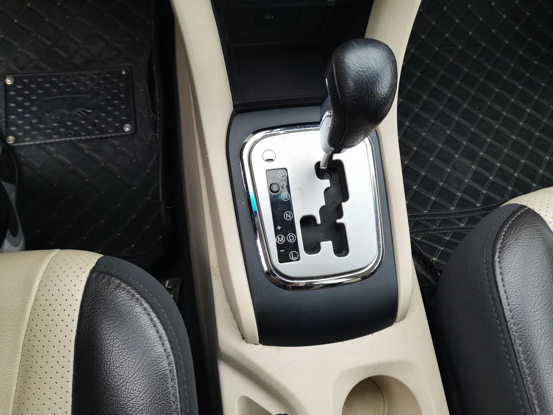 Chery Arrizo M7 2015 2.0L CVT Comfort Edition 232 Seats — миниатюра 15