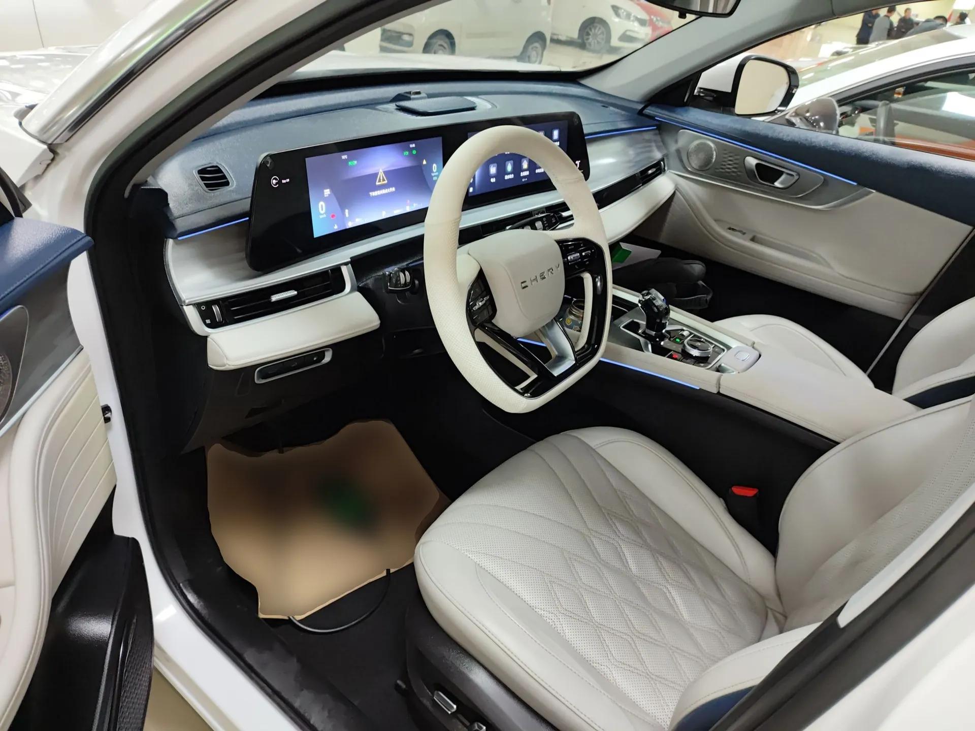 Chery Tiggo 7 PLUS New Energy 2023 1.5T ZhiShang Trim — миниатюра 17
