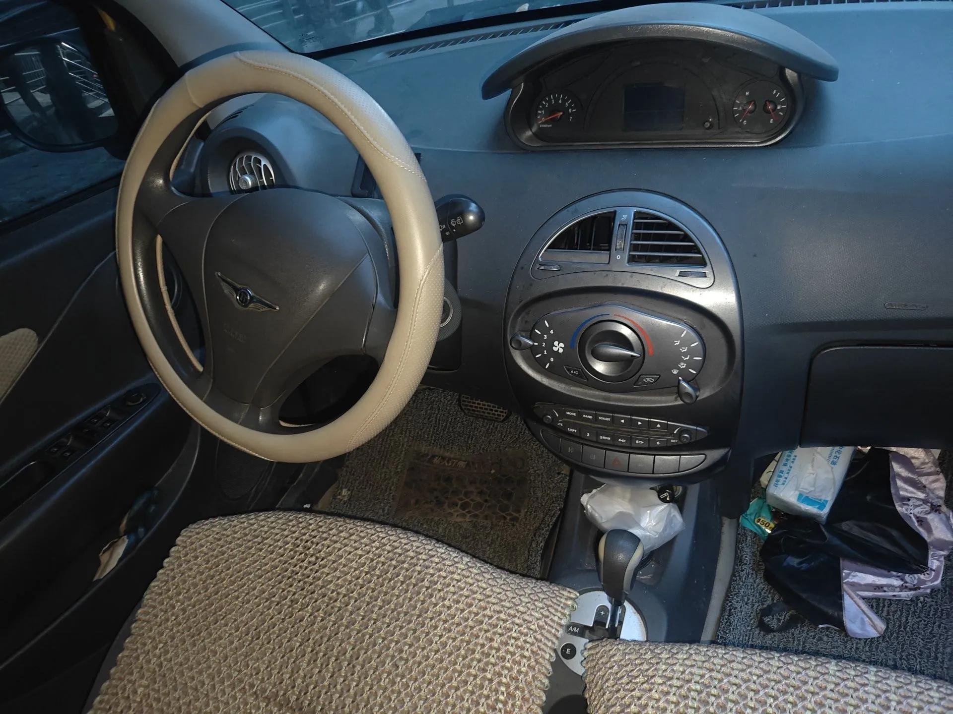 Chery X1 2011 1.3L AMT Luxury Model — миниатюра 10