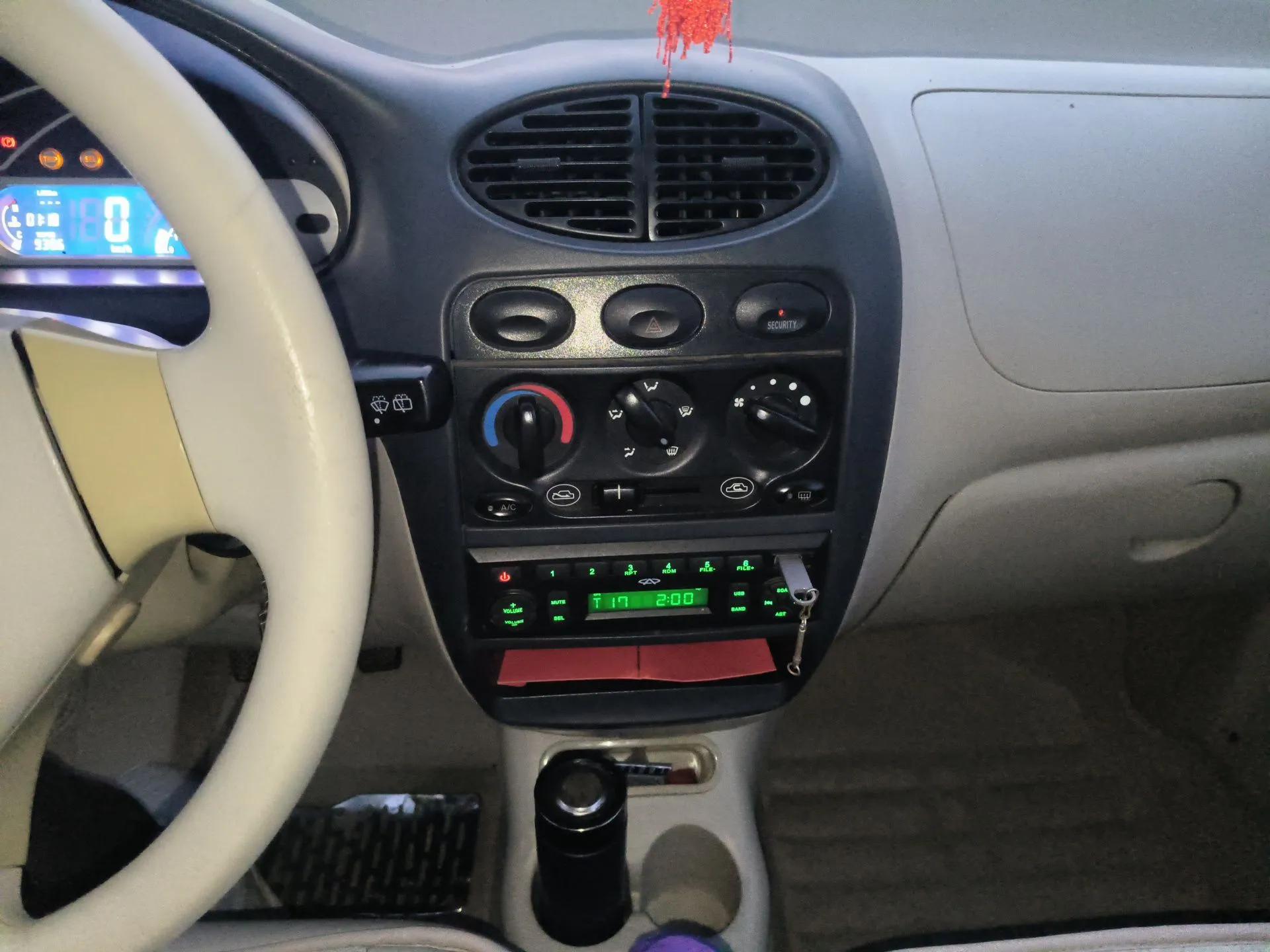 Chery QQ3 2012 Stylish Edition 1.0L Manual Start-Up Model — миниатюра 14