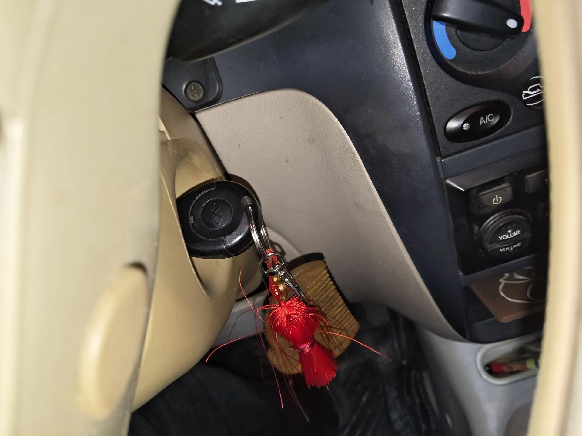 Chery QQ3 2012 Stylish Edition 1.0L Manual Start-Up Model — миниатюра 9