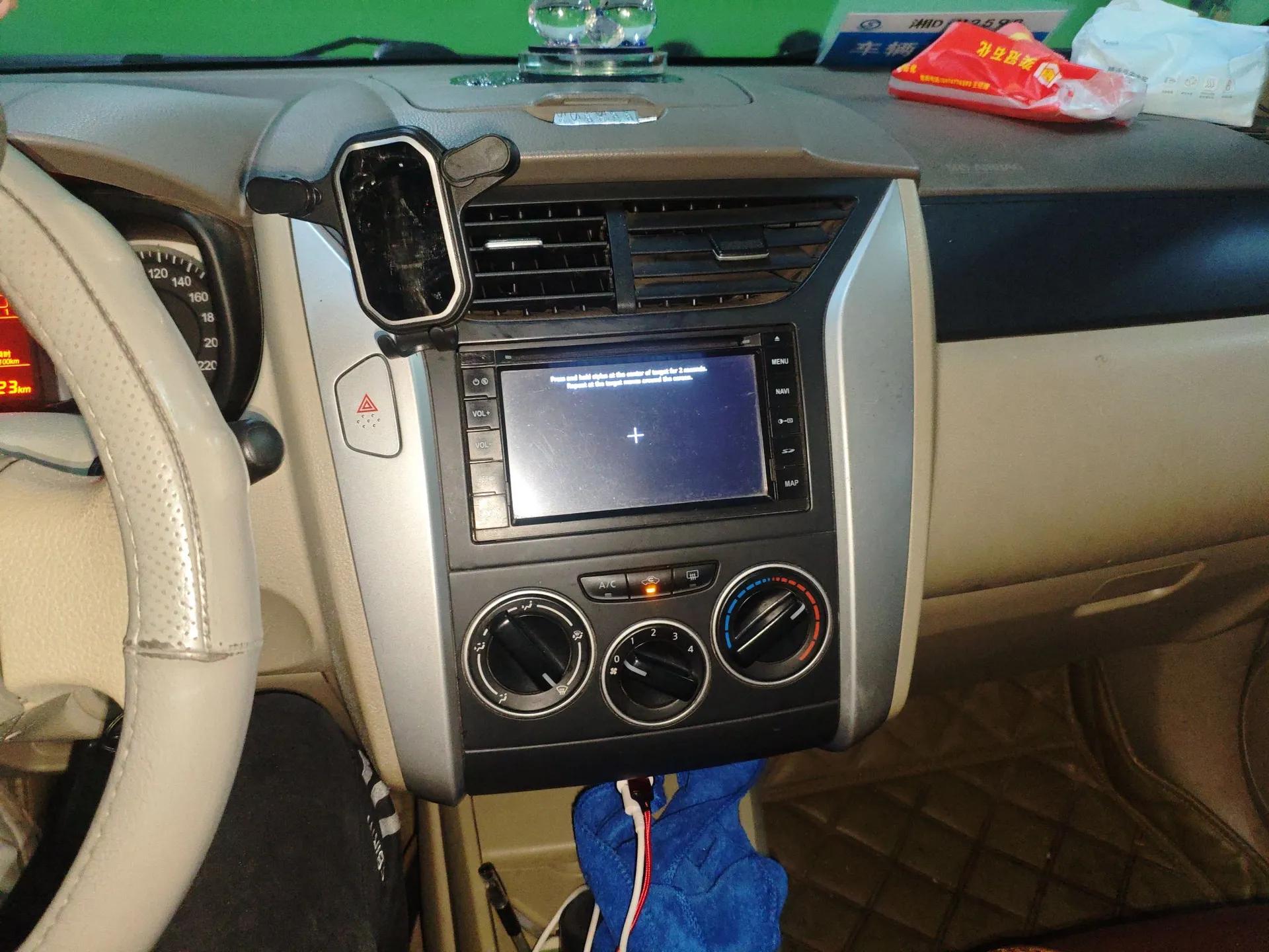 Venucia D50 2013 1.6L Manual Fashion Edition — миниатюра 14