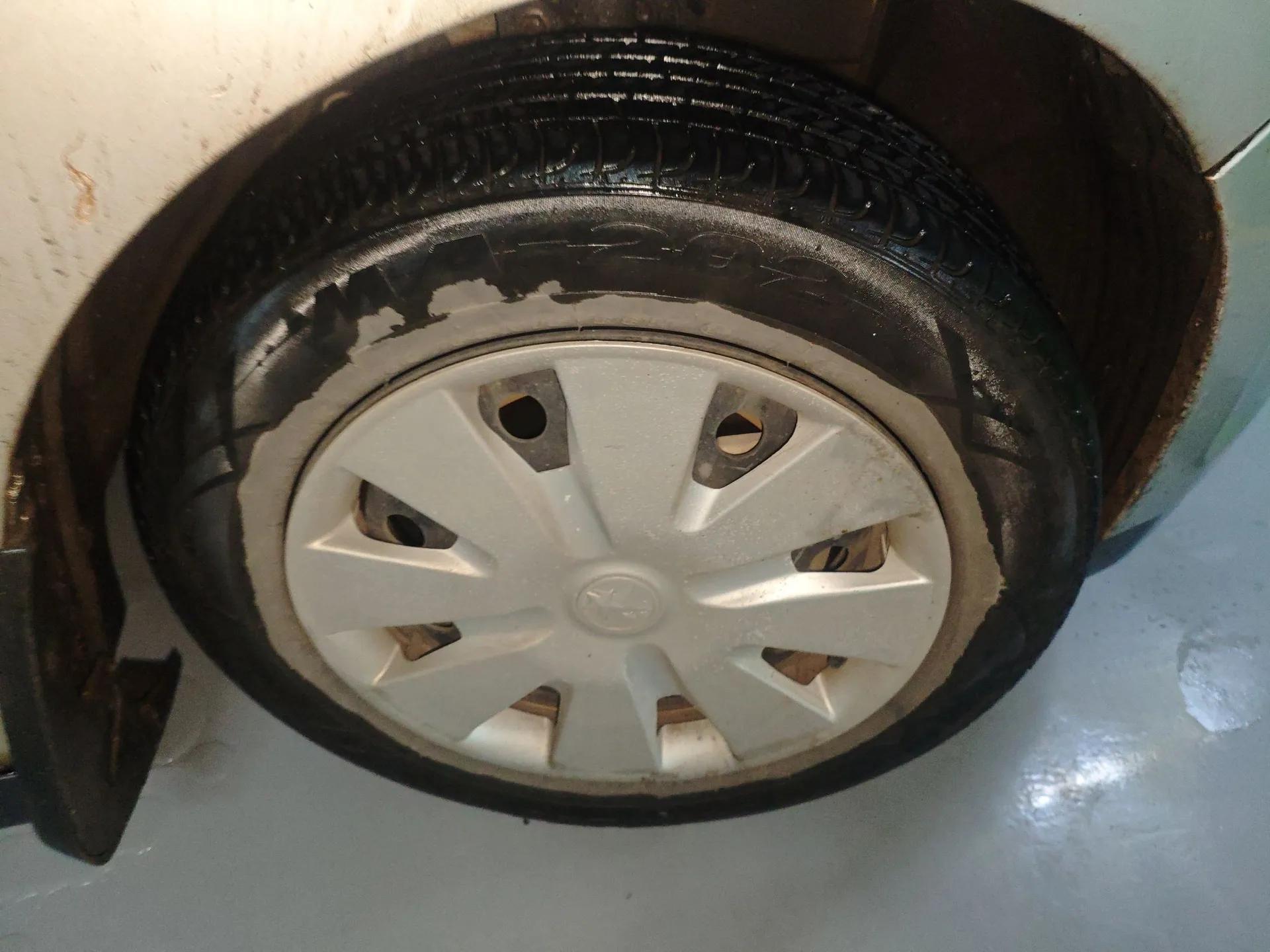 Venucia D50 2013 1.6L Manual Fashion Edition — миниатюра 8