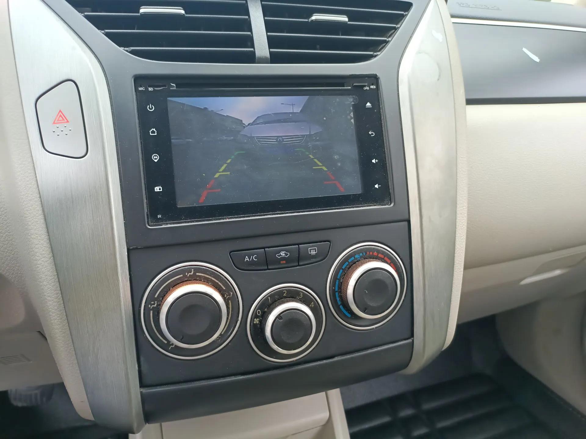 Venucia D50 2015 1.6L Manual Fashion Edition — миниатюра 15