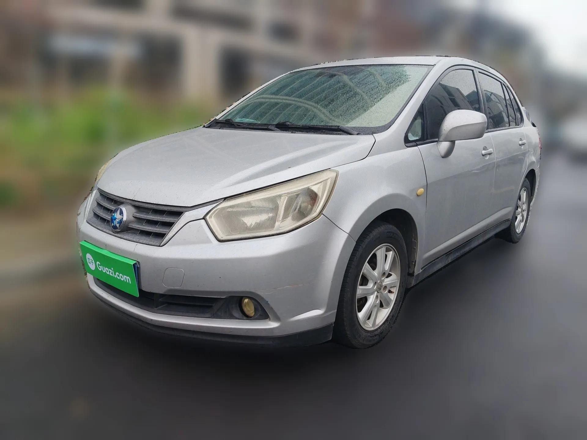 Venucia D50 2013 1.6L Manual Fashion Edition — миниатюра 1