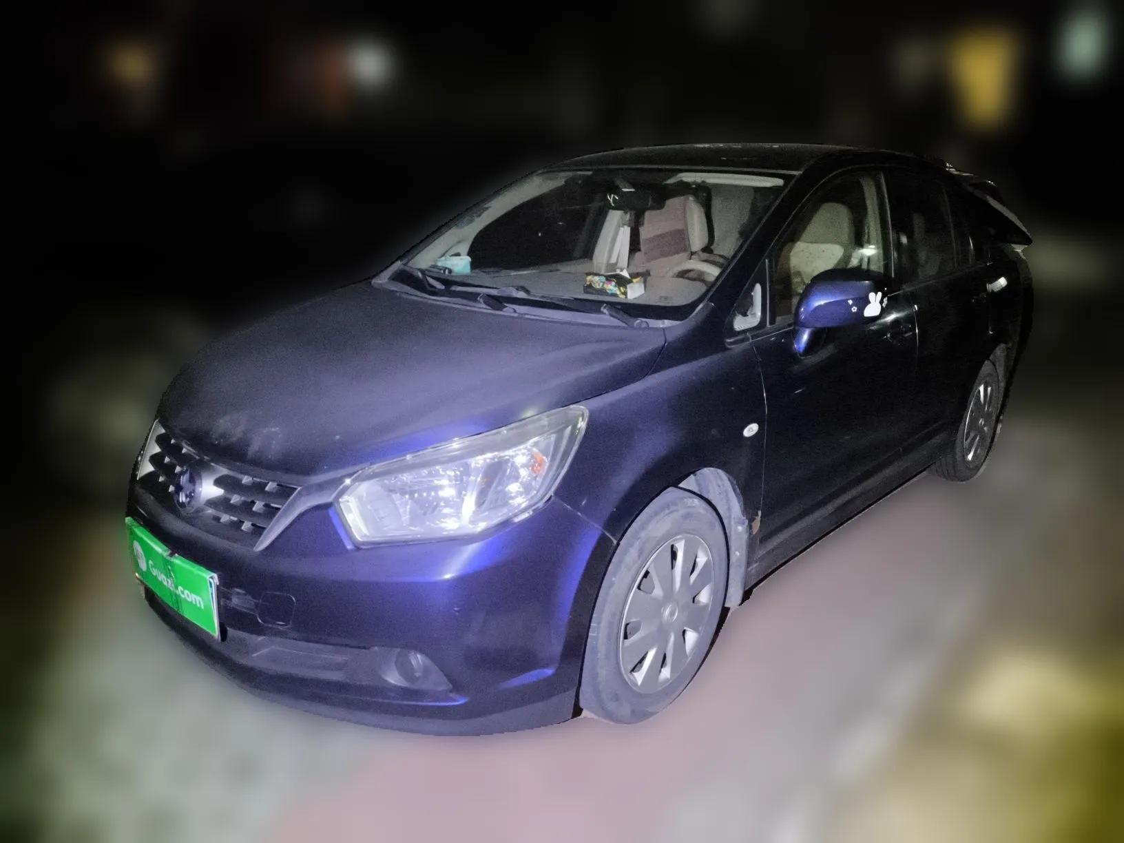 Venucia D50 2012 1.6L Automatic Comfort Edition — миниатюра 1