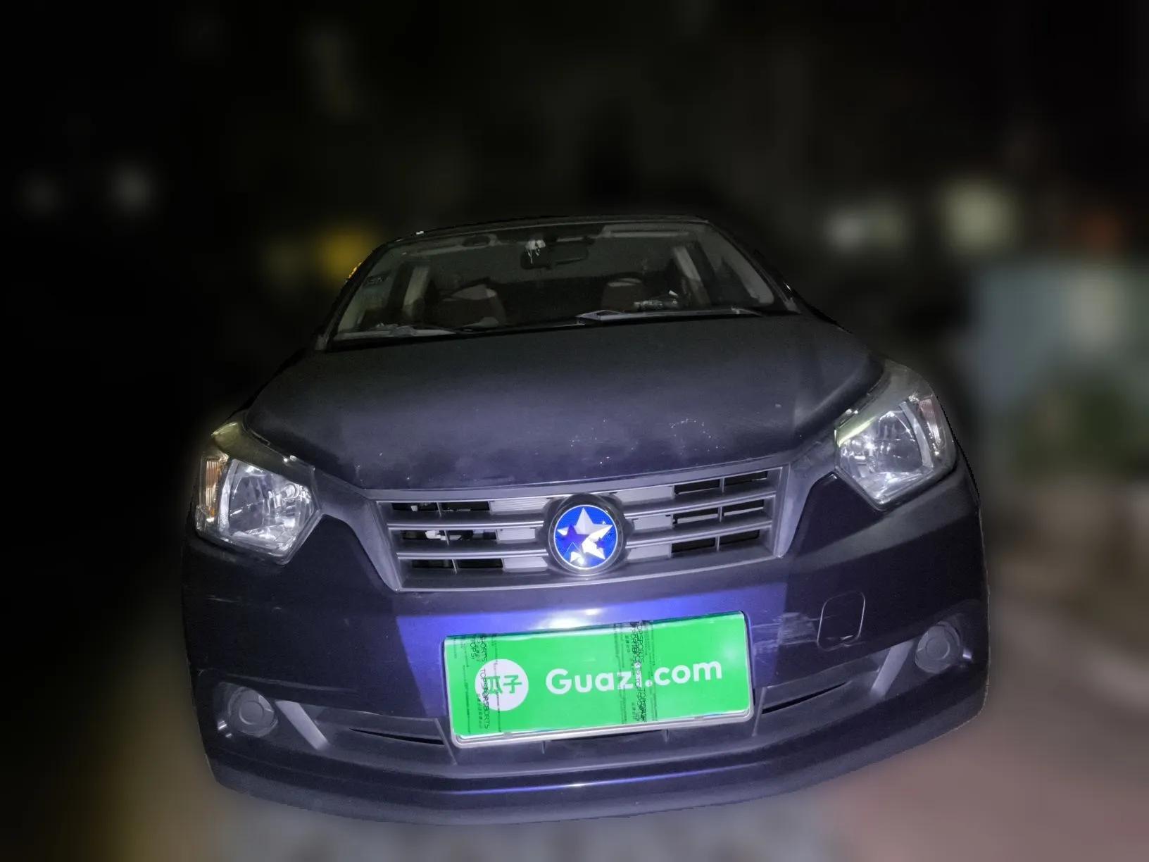 Venucia D50 2012 1.6L Automatic Comfort Edition — миниатюра 2